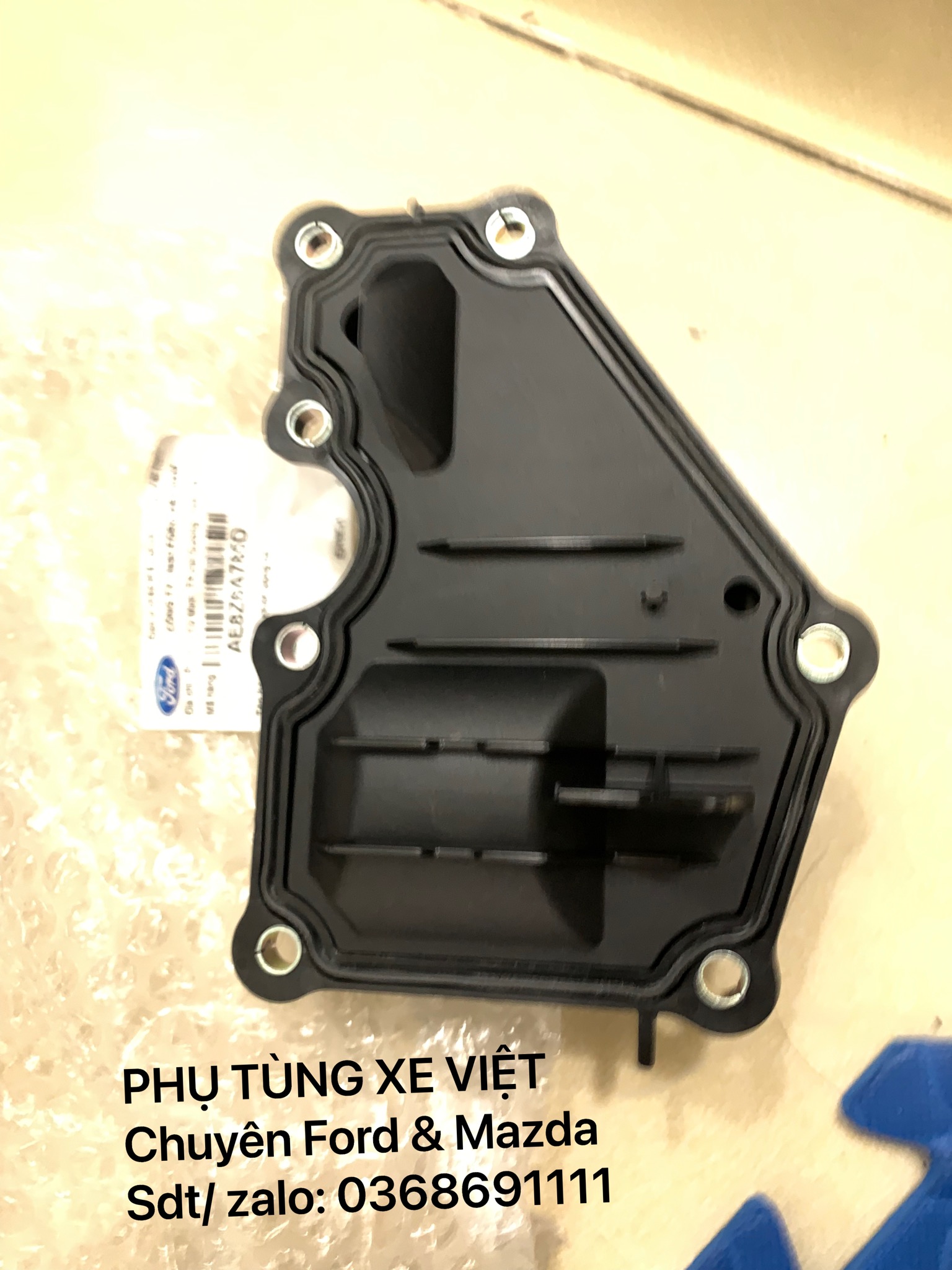 Hộp tách dầu Ford Fiesta, Focus, EcoSport AE8G6A785BD AE8G6A785BE