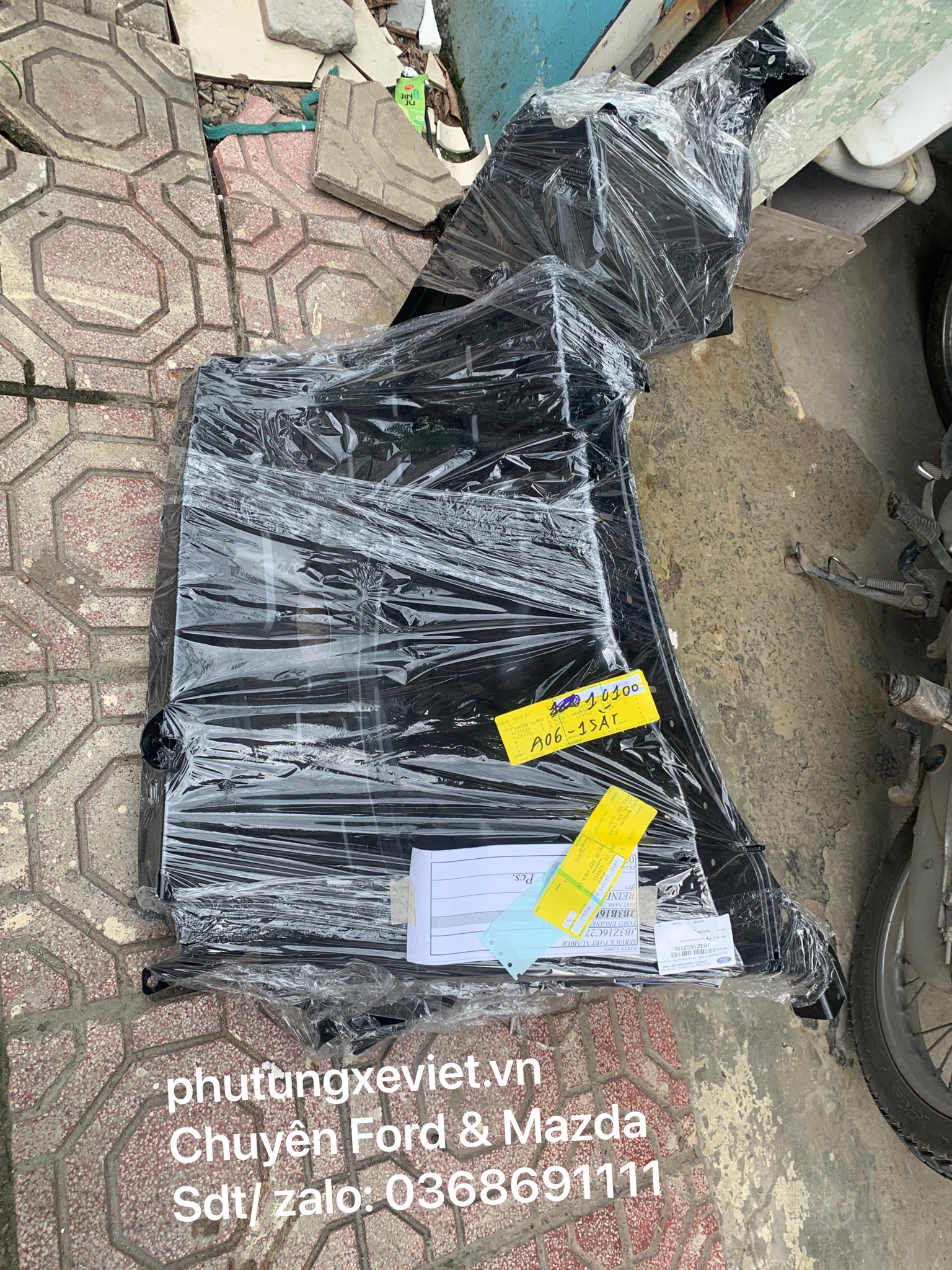 Xương tai xe Ford Ranger / JB3Z16274D / JB3Z16C275E