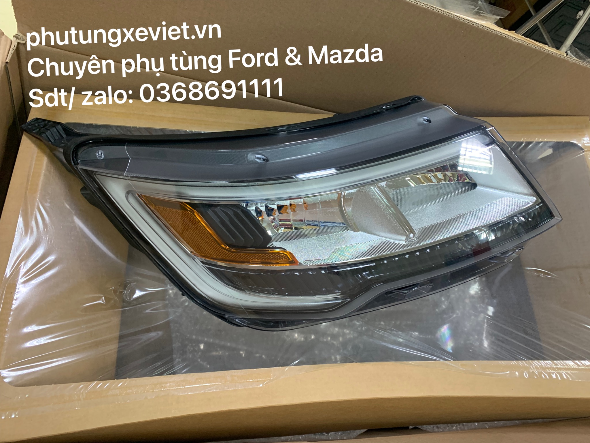 Đèn pha phải Ford Explorer HB53-13005-CF FB53-13008-CT