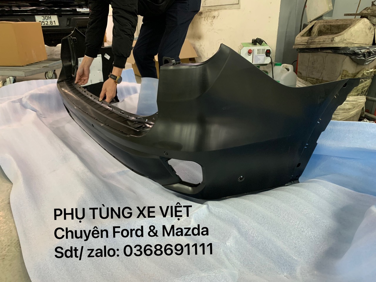 Badsoc sau , cản sau Ford Everest 2022 N1VZ17D957BA N1VZ17D957AA