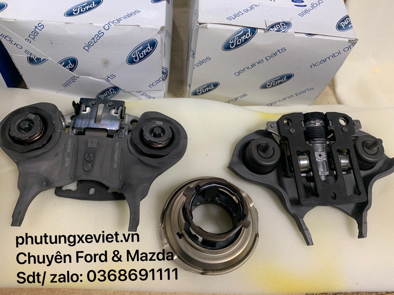 Càng cua đi số Ford EcoSport (Càng cua ly hợp) KTCA6P7C602AC / KTCA6P7C602BC