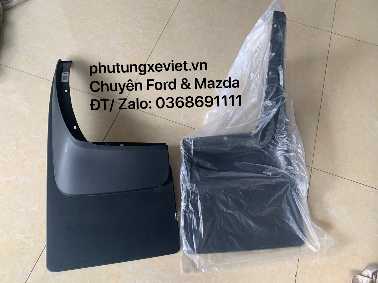 AV79-28401-C / AV79-28401-CB Chắn bùn sau bên lái Mazda BT