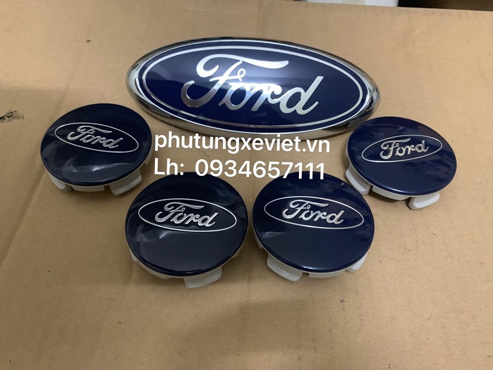 Nắp chụp la zăng (chữ Ford trên bánh xe) Ford EcoSport.