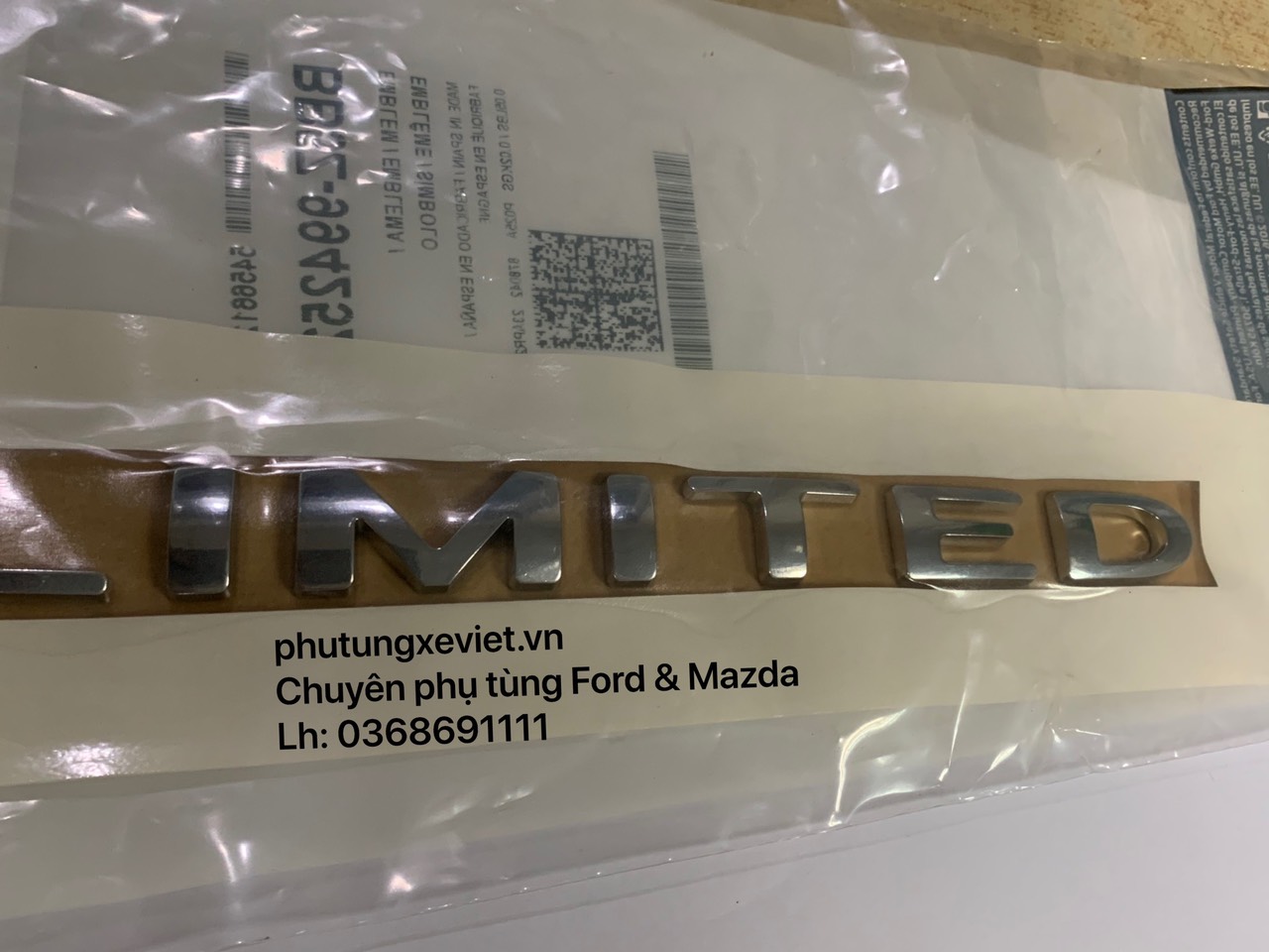 BB5Z-9942528-F / BB5Z9942528F Tem chữ LIMITED sau xe Ford Explorer