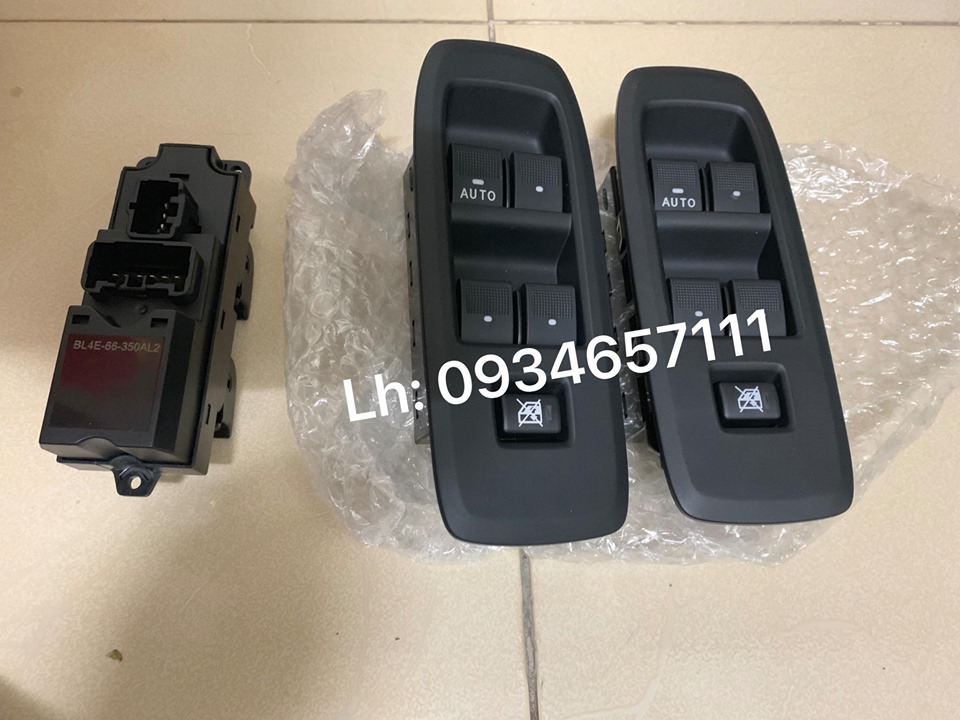 Công tắc lên/ xuống kính Ford Ranger 2014/ 2015/ 2016