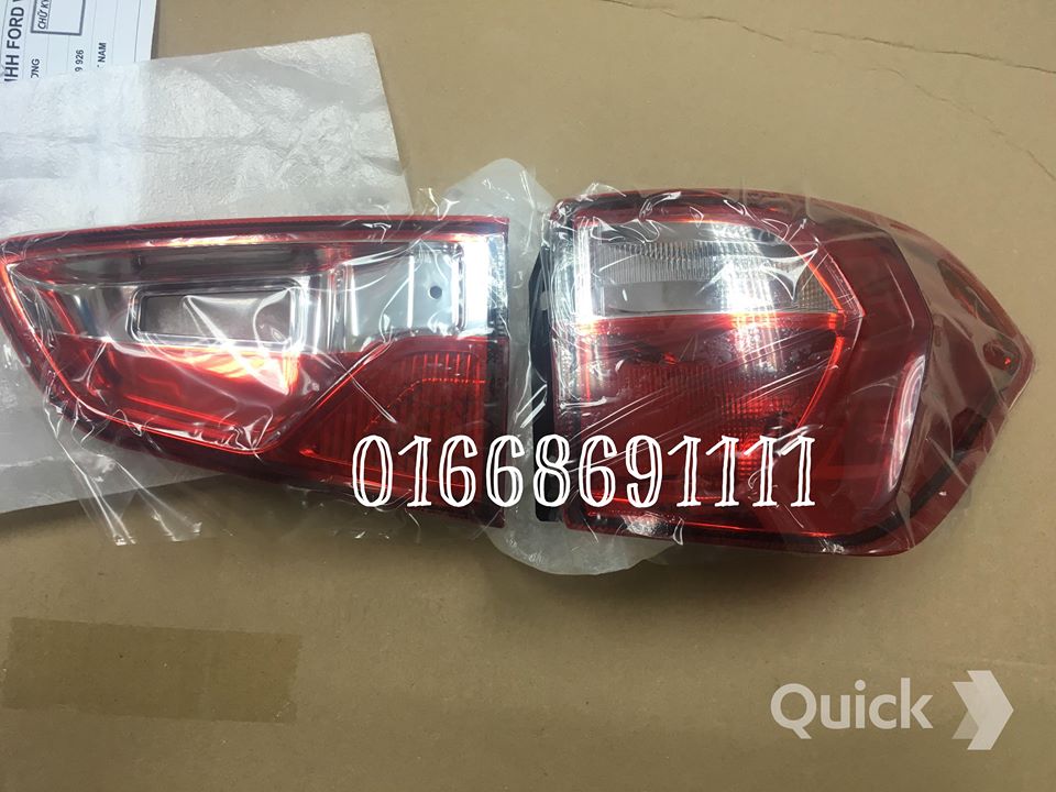 Đèn hậu trái, phải xe Ecosport – CN15 13404 BA / CN15 13405 BB