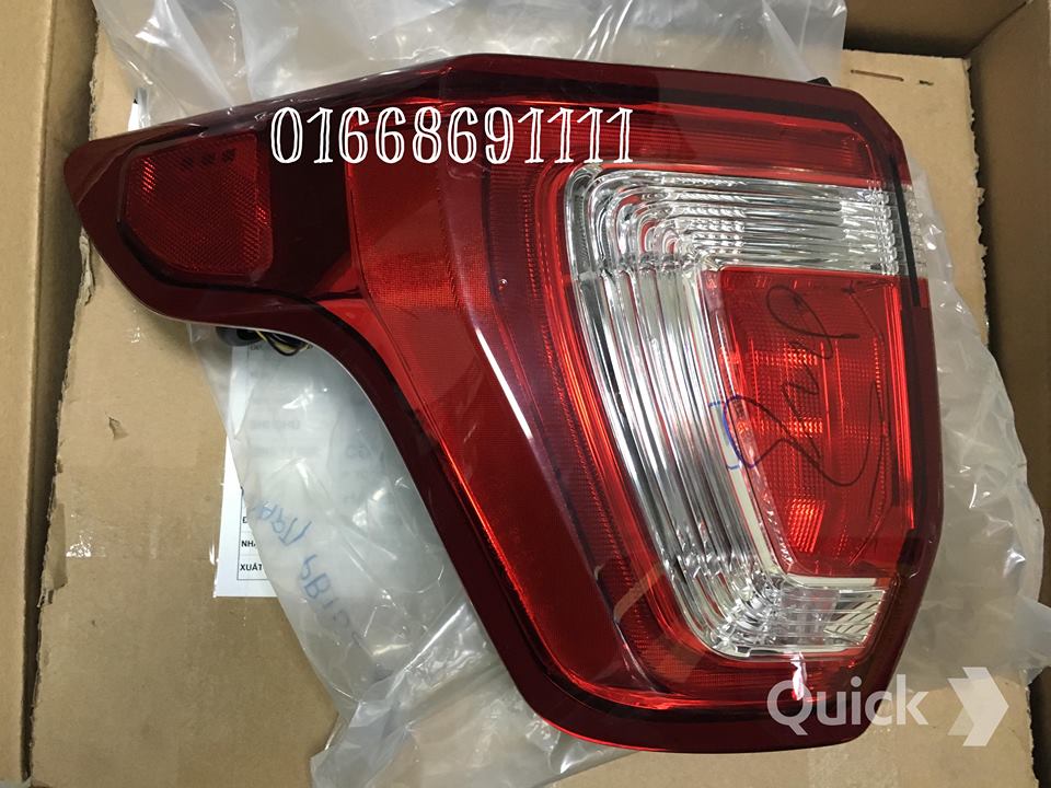 Đèn hậu xe Ford Explorer – FB5Z13405H / FB5Z13404E