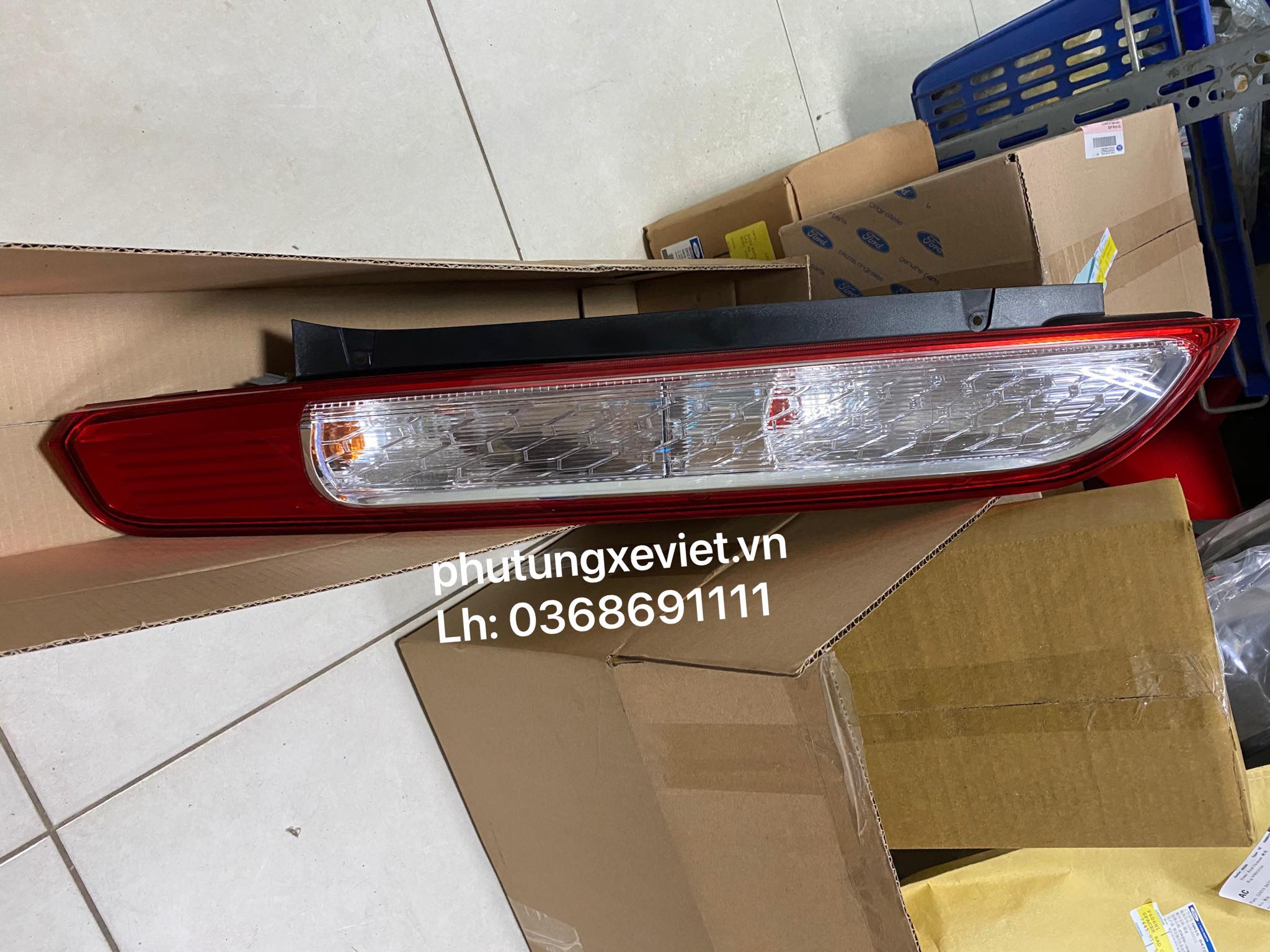 Đèn hậu Ford Focus 2009, 2010, 2011, 2012 (5 cửa, trái, phải)