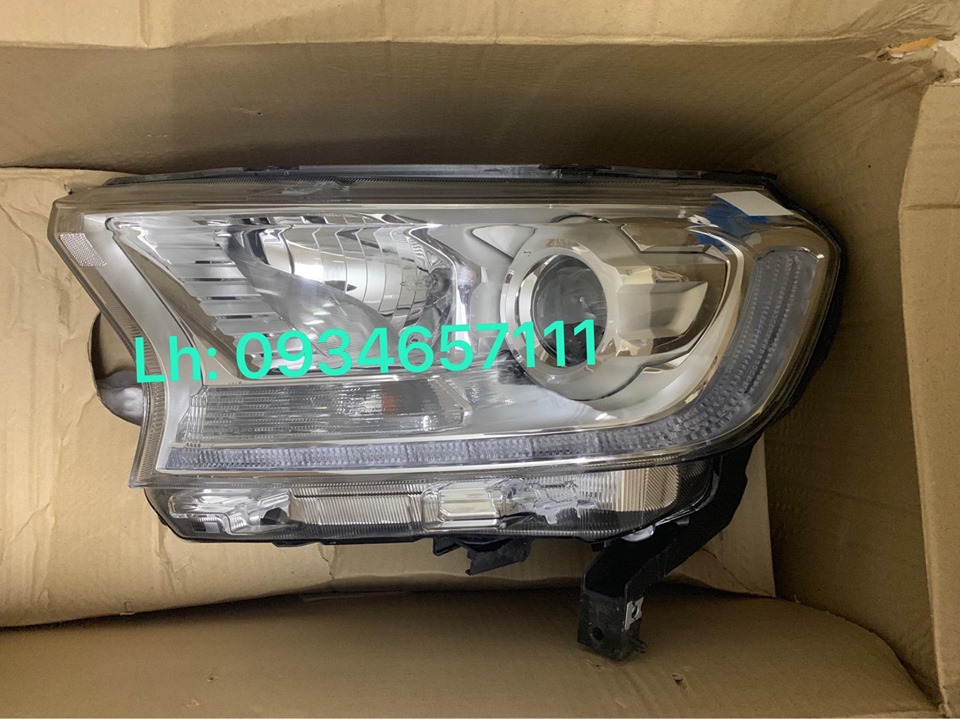 Đèn pha Ford Everest 2016, 2017 / EB3B-13D154-BN / EB3B-13D155-BN