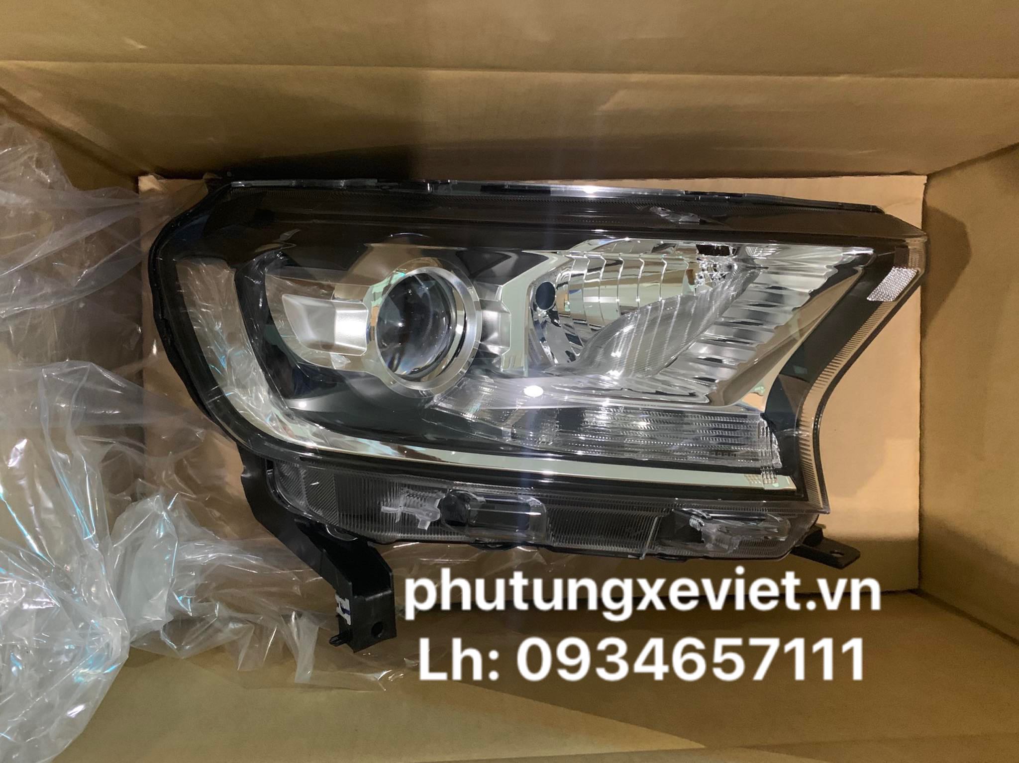 Đèn pha Ford Ranger 3.2 chính hãng