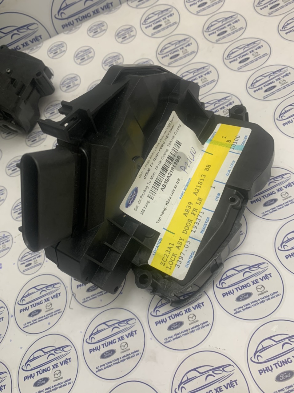 Khóa ngậm cửa trước lái Ford Ranger, Mazda BT50, Everest AB3Z5821813C AB39A21813BB 5 chân