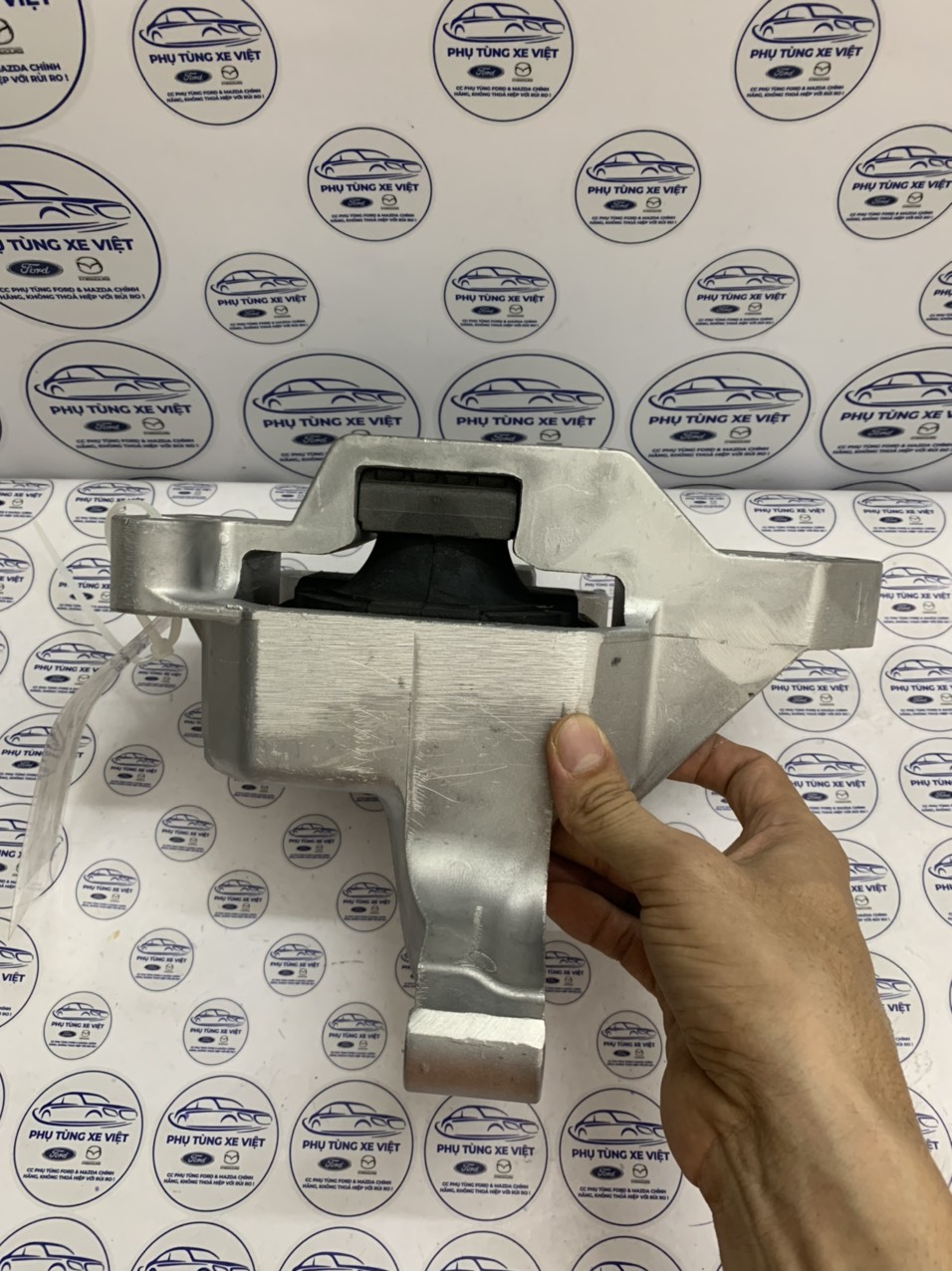 Chân máy đầu Ford Territory NS16F012AG AE AF