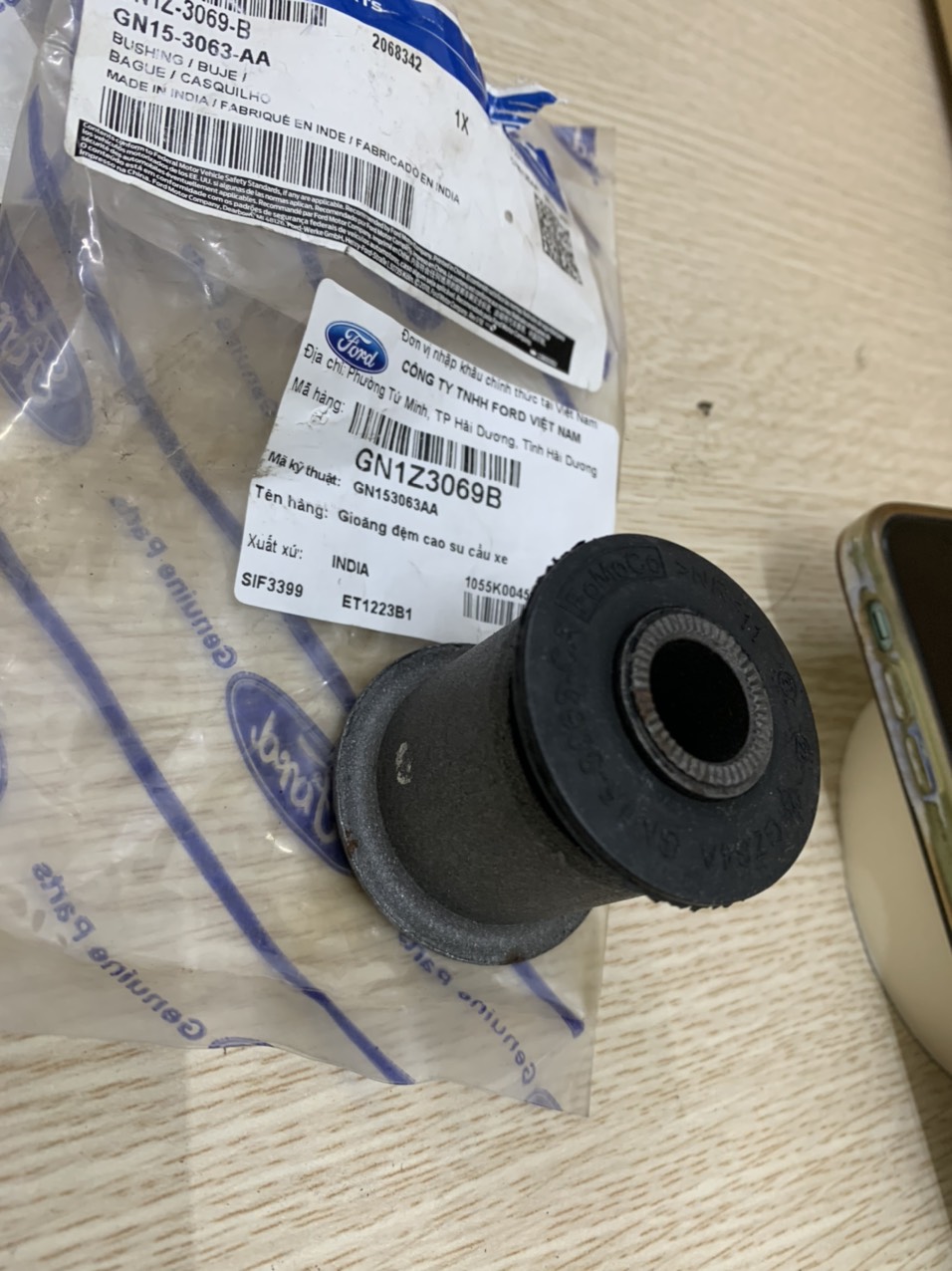 Cao su càng a dưới EcoSport GN153063CA GN1Z3069B / nhỏ