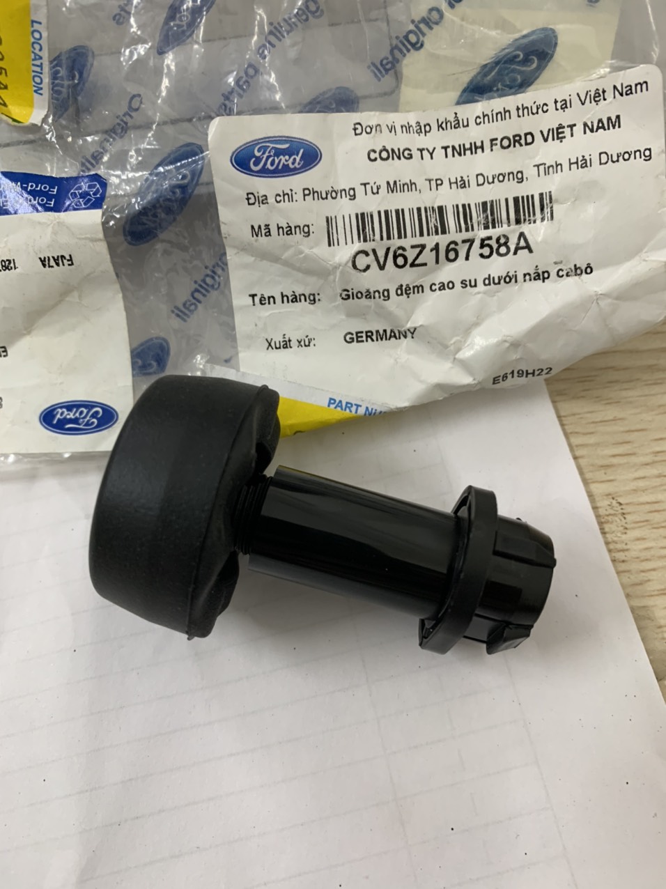 Cao su đỡ ca bô Ford EcoSport CV6Z16758A 8V4Z16758D