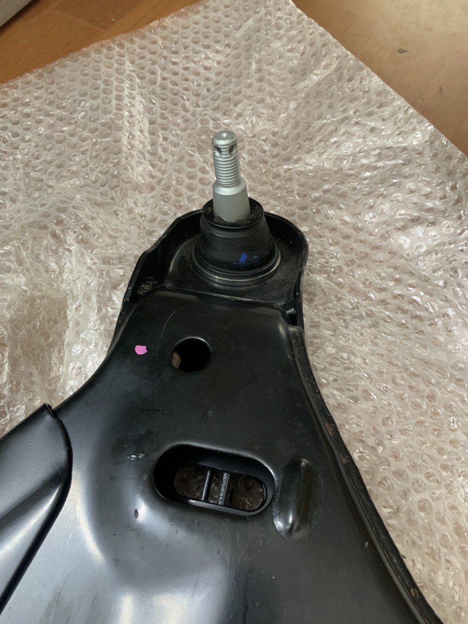 Càng a dưới Ranger 3.2 , mazda BT 3.2 EB3Z3078F EB3Z3079F