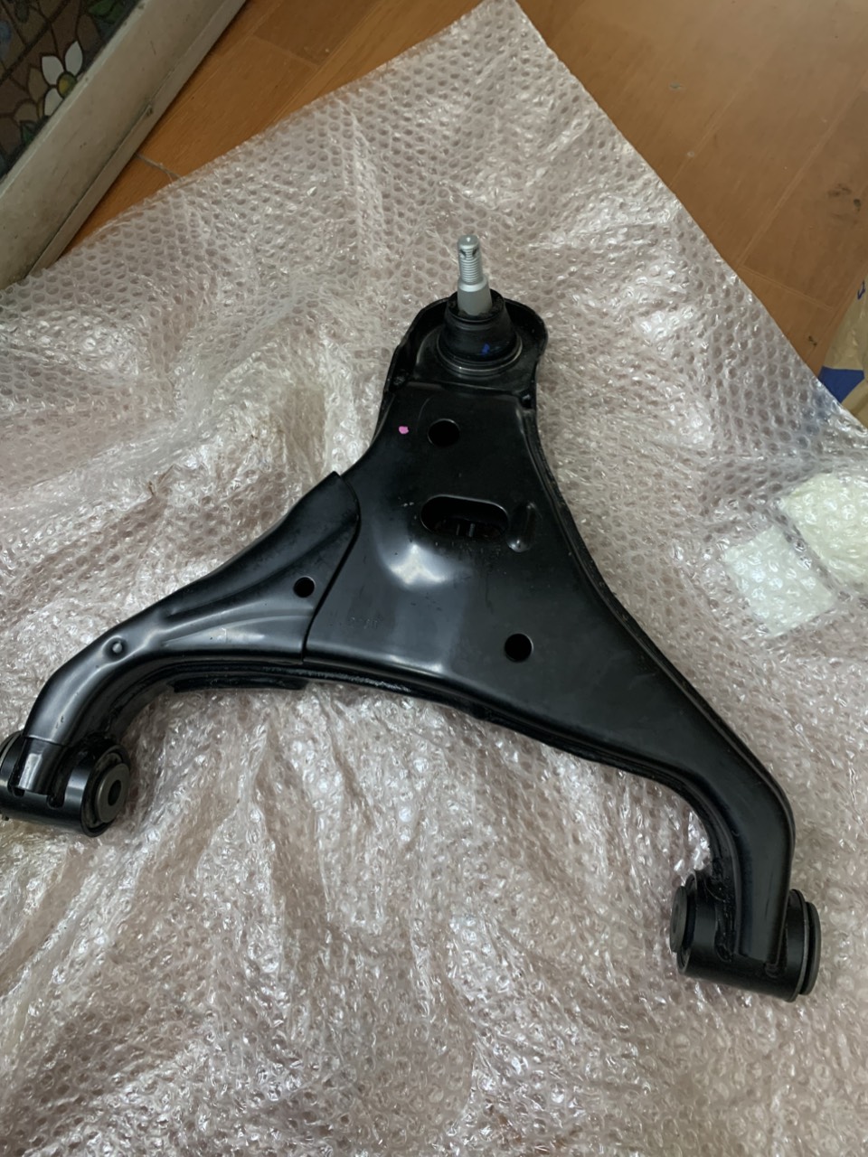 Càng a dưới Ranger 3.2 , mazda BT 3.2 EB3Z3078F EB3Z3079F