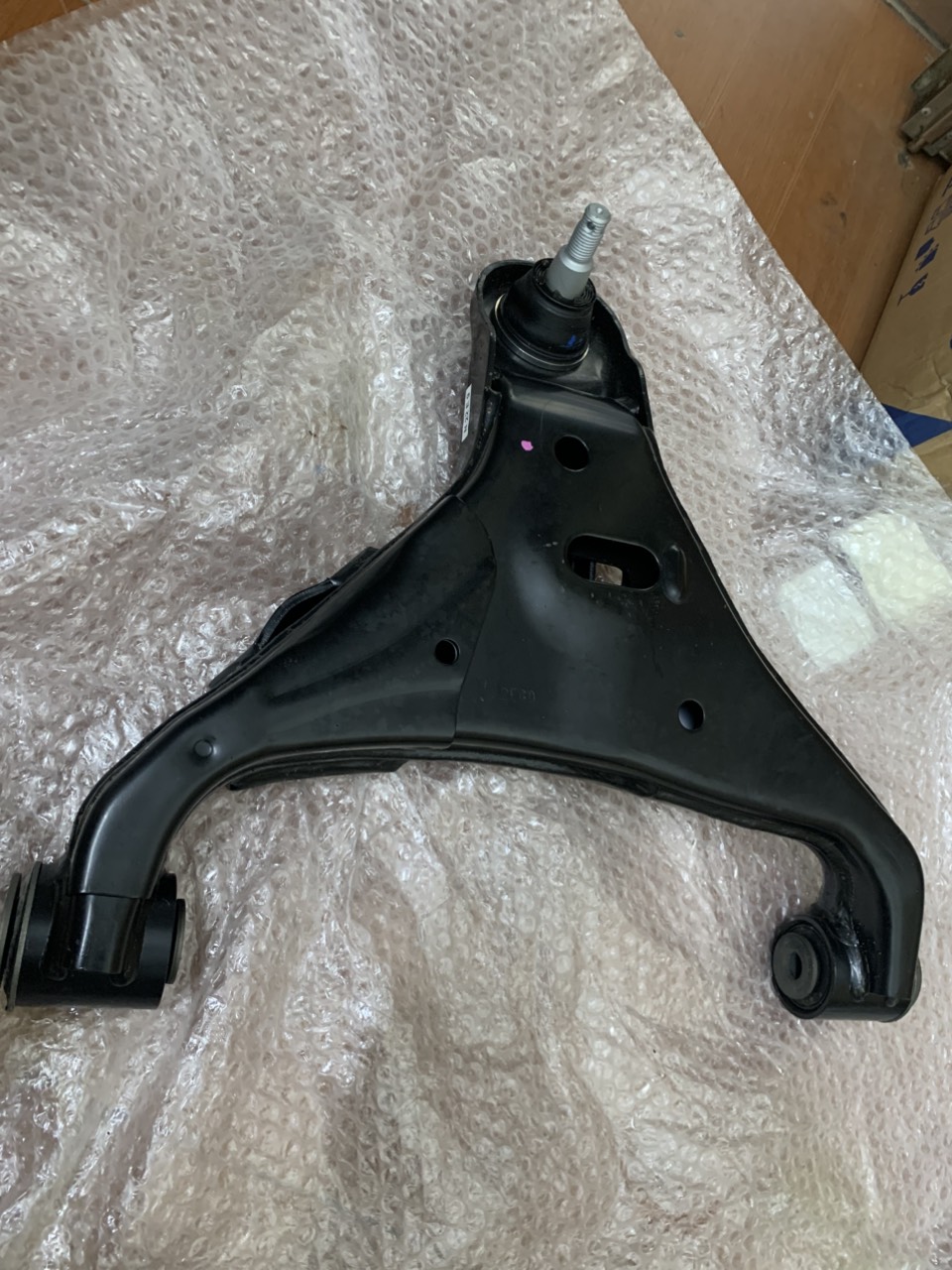 Càng a dưới Ranger 3.2 , mazda BT 3.2 EB3Z3078F EB3Z3079F