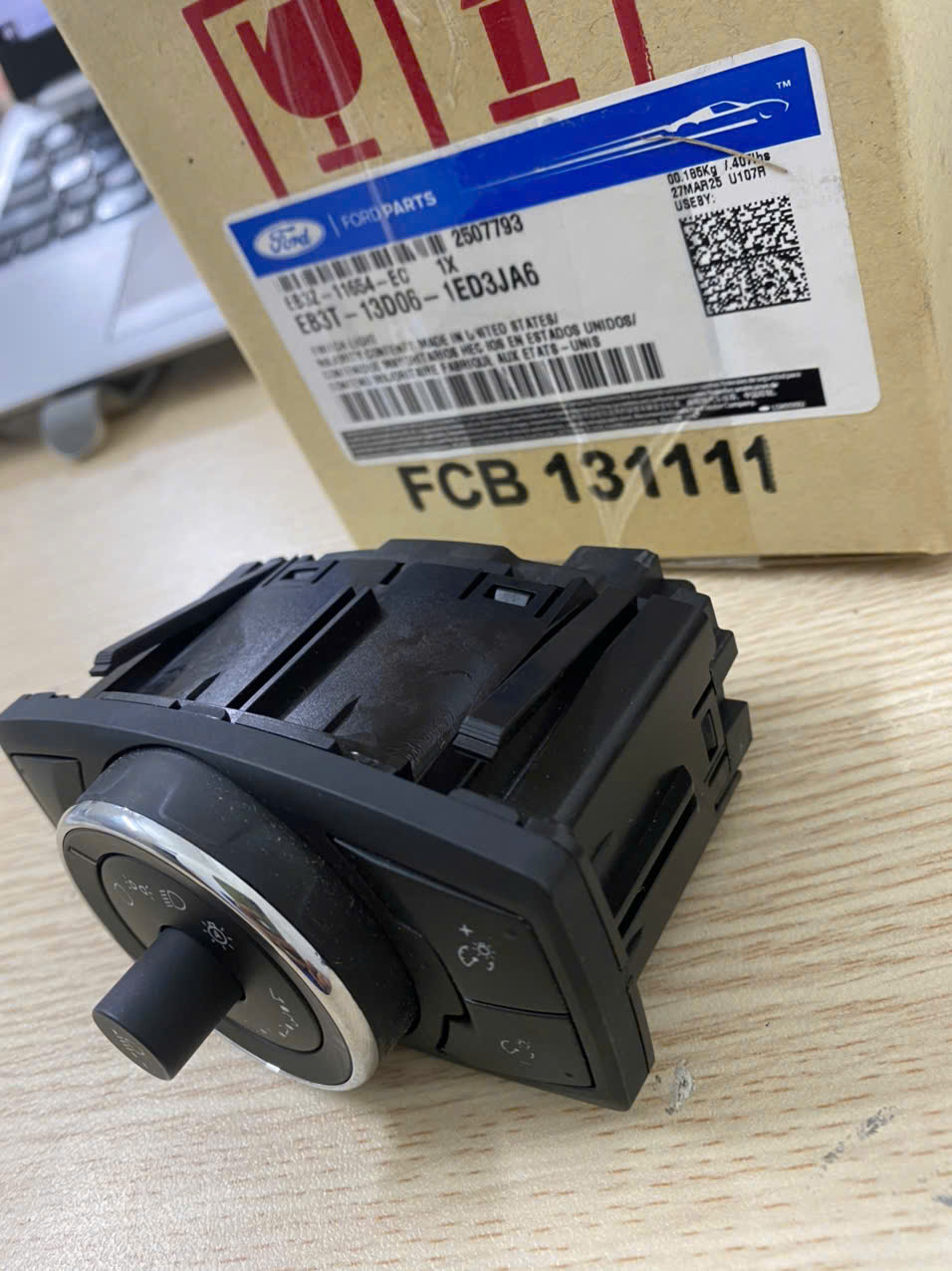 Công tắc đèn pha Ford Ranger 3.2 EB3Z11654EA EB3T13D061EB