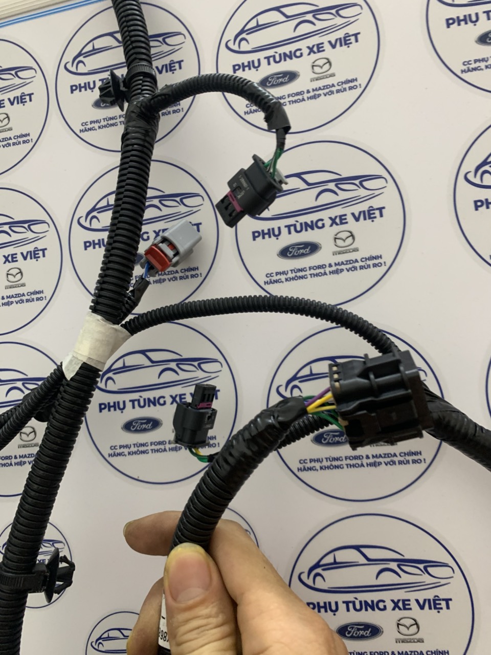 Dây điện cảm biến sau Ford Territory NS115K868DB NS1-15K868