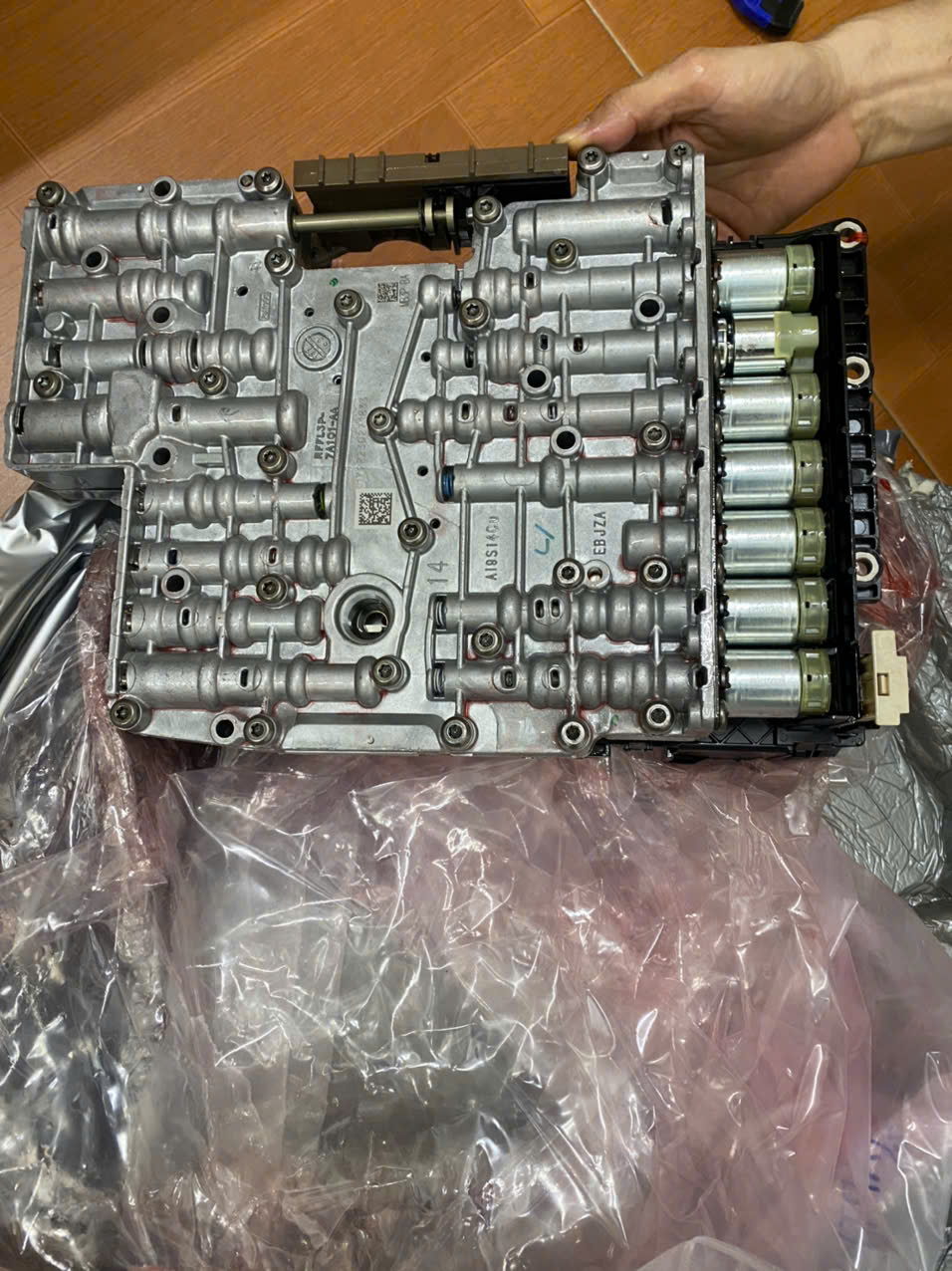 Hộp van điều khiển số tự động Ranger 3.2 MB3Z7A100A