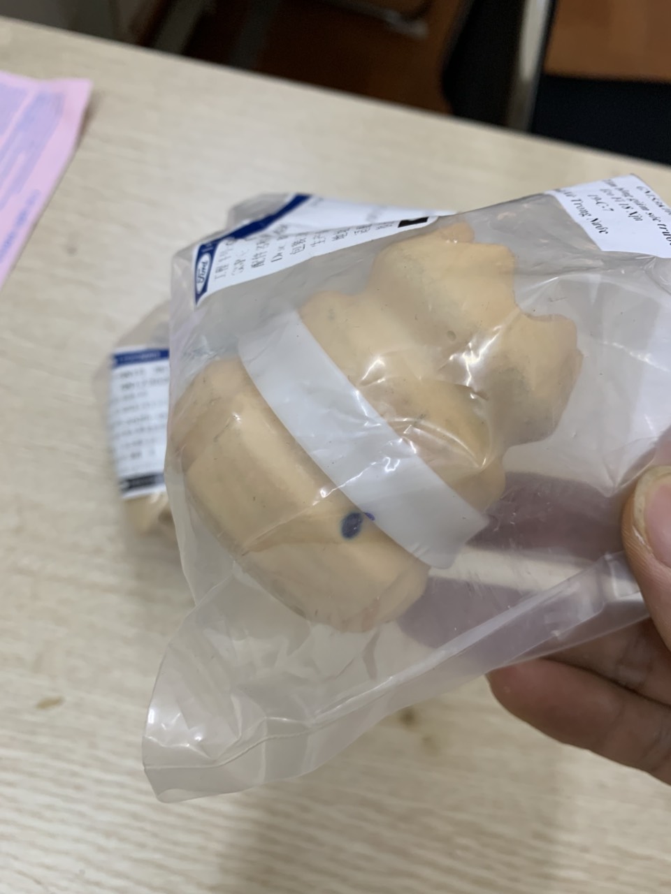 Tăm bông giảm sóc trước Ford Fiesta GN1Z3020A DJ3534111