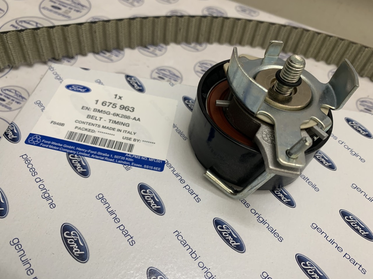 Tăng đai cam, bi tăng curoa cam Focus 2015-2019 BM5G6K254AE