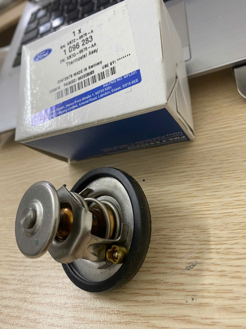 Van hằng nhiệt Ranger 3.2, van hằng nhiệt Mazda BT XS7Z8575A