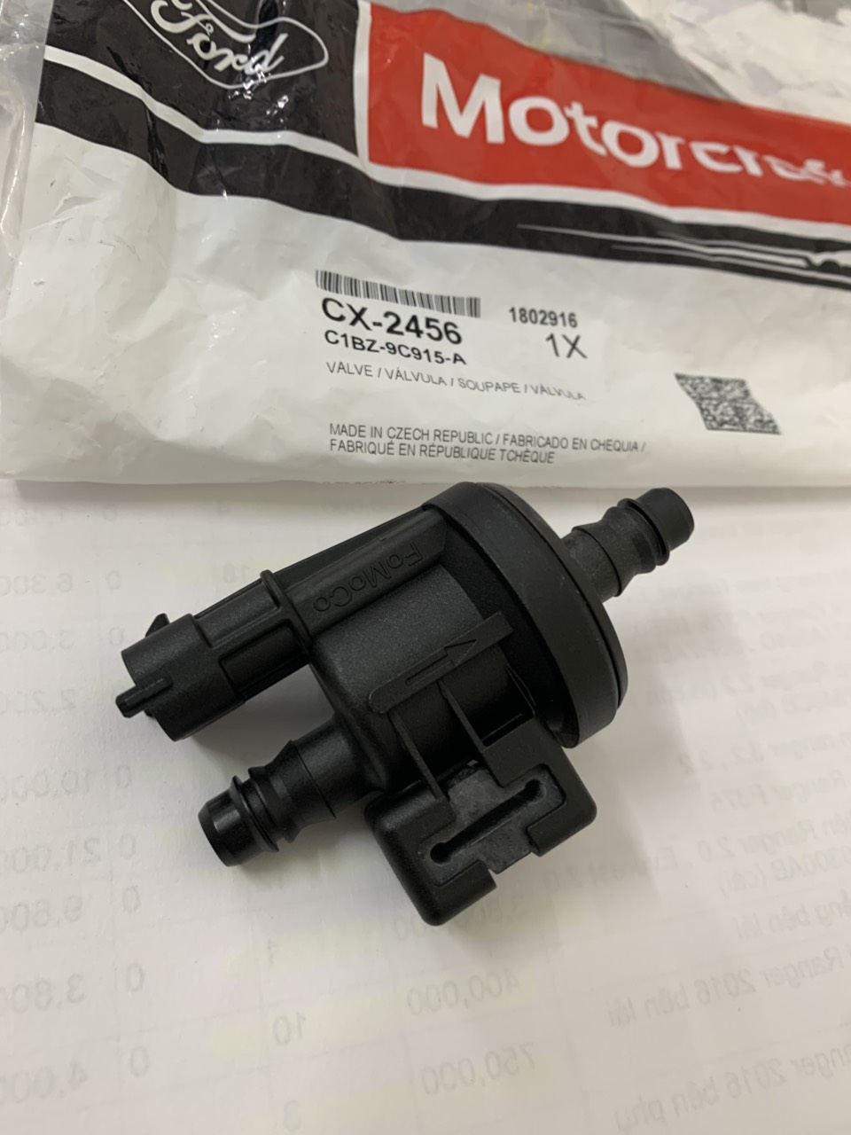 Van thu hồi hơi xăng thừa Ford Fiesta, EcoSport C1B19G866AA