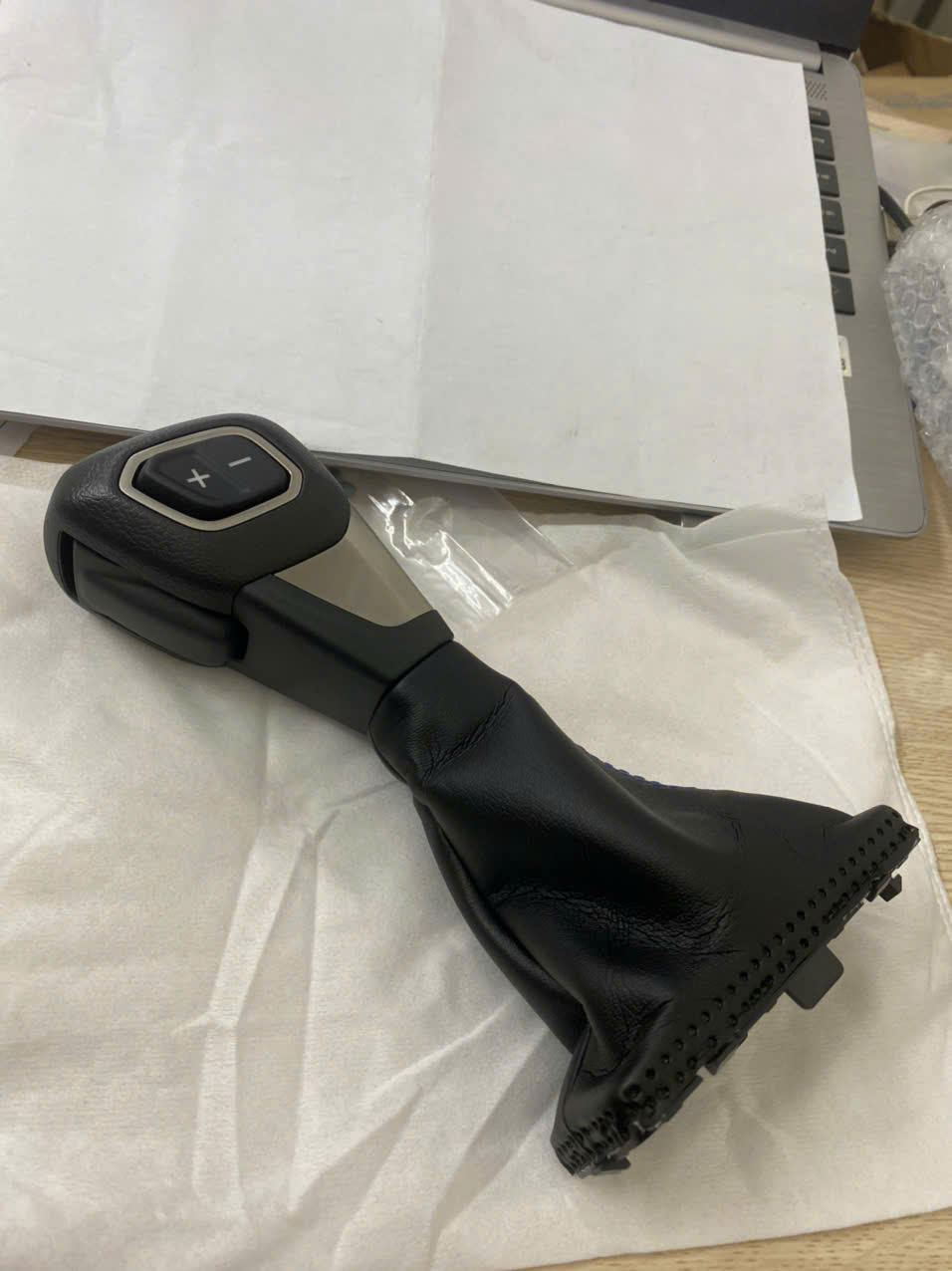 Tay chỉnh cần số tự động Ford Everest, Ranger 2.0 JB3Z7213C