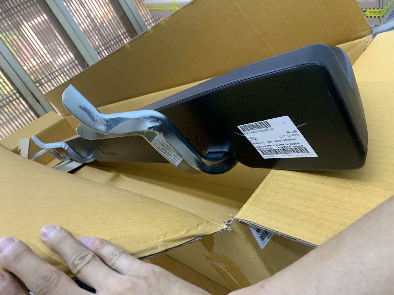 Bệ bước chân Ford Ranger 3.2 bên phụ EB3B EB3Z16450GD