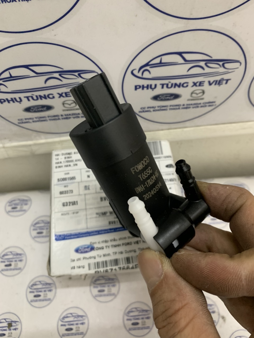 Bơm nước rửa kính Ford Focus 2015 16 17 18 19 BV6117K624BC