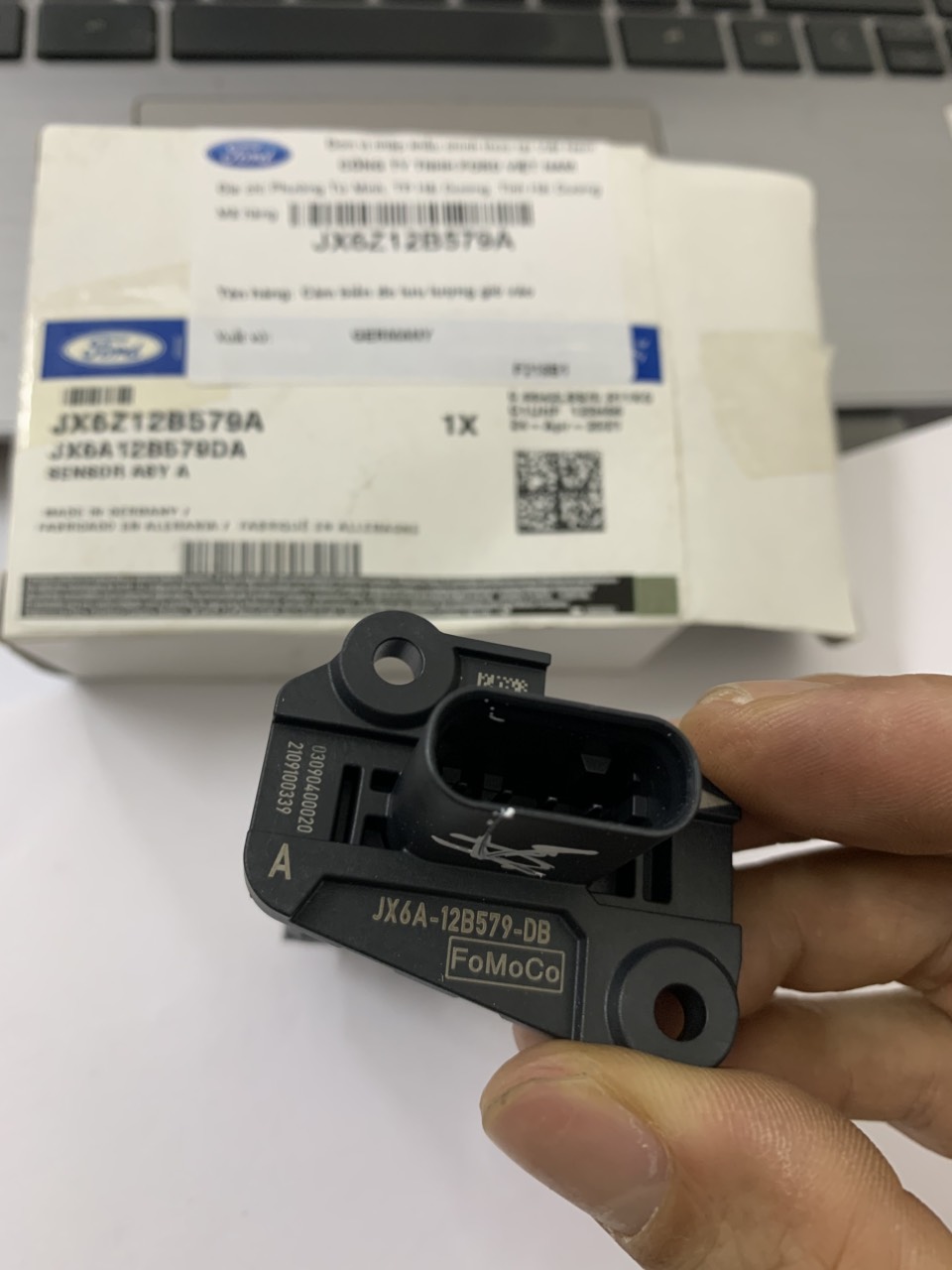 Cảm biến đo gió Ford Everest 2018 19 20 21 JX6Z12B579A