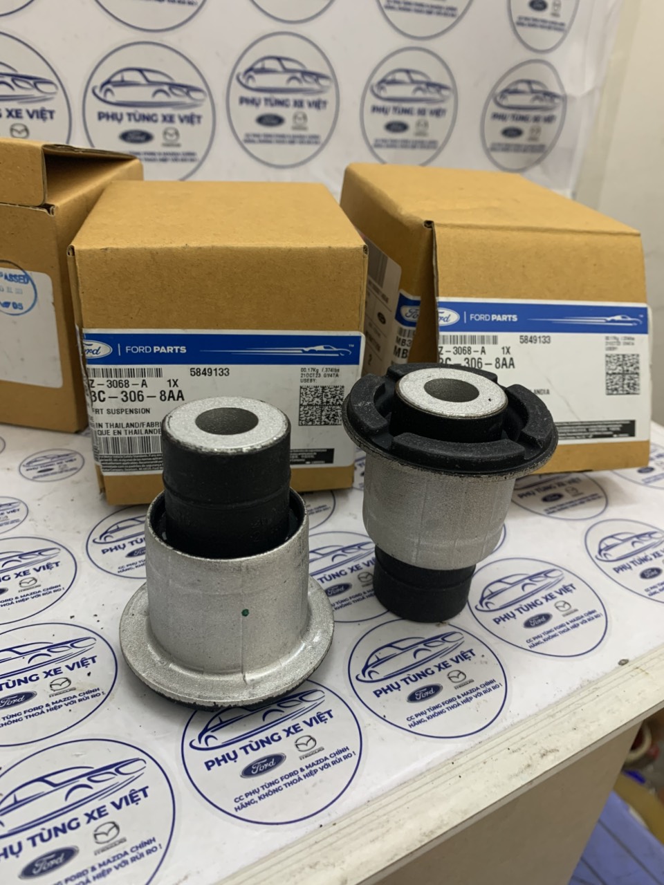 Cao su càng a trên Ford Ranger 2023 24 25 26 MB3Z3068A