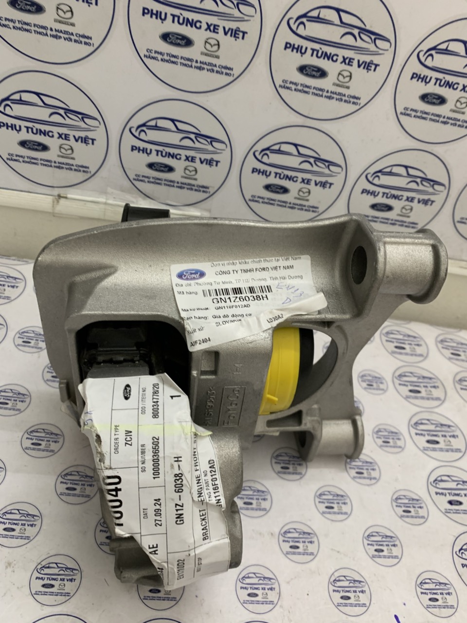 Chân máy đầu máy Ford EcoSport 2018 GN1Z6038A GN116F012A