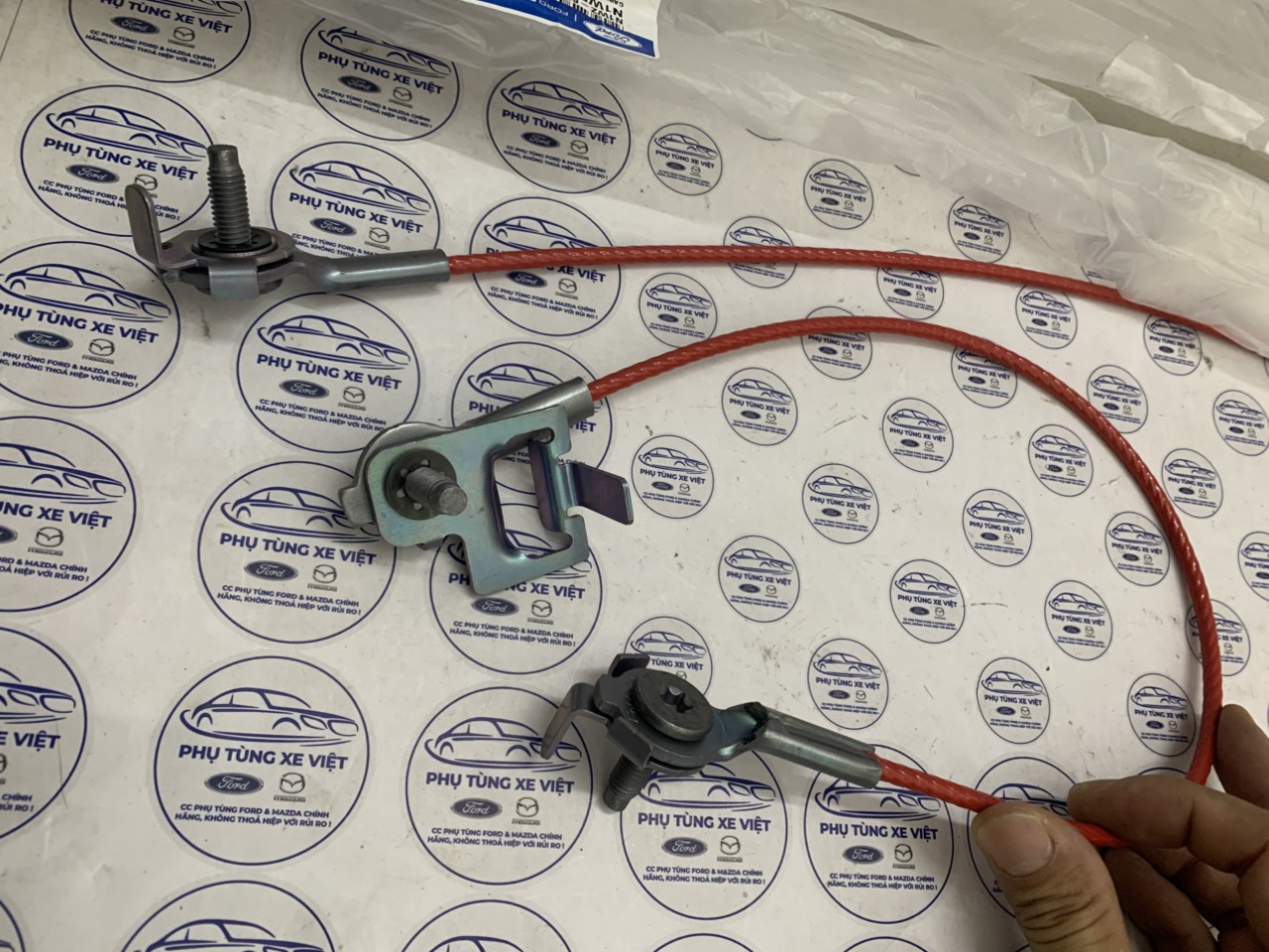 Dây, sợi cáp cửa thùng Ford Ranger 2023 24 25 N1WZ6043052E