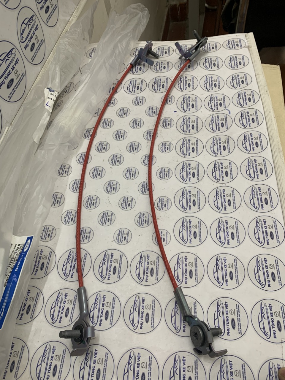 Dây, sợi cáp cửa thùng Ford Ranger 2023 24 25 N1WZ6043052E