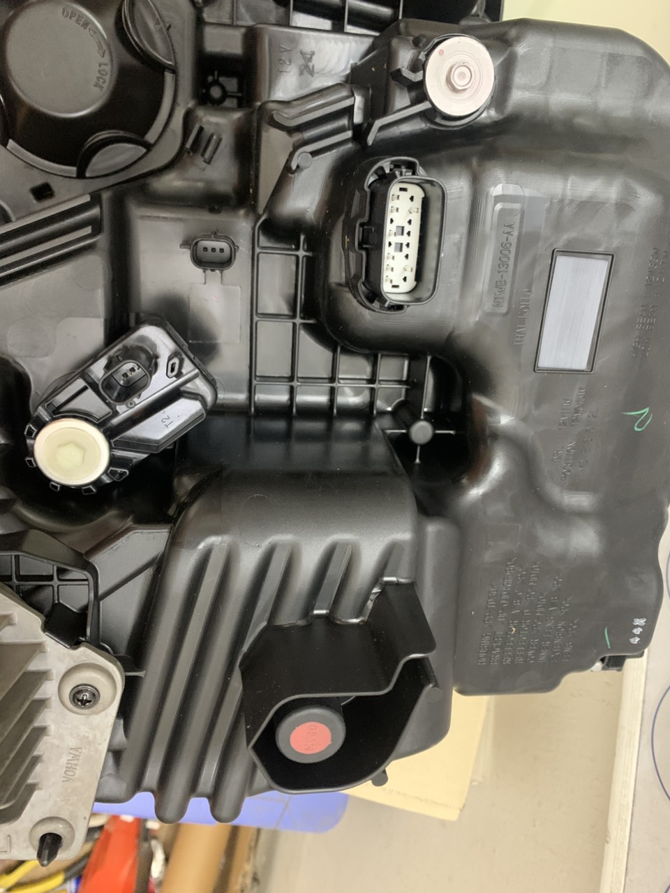 Đèn pha trái Ford Ranger XLS 2023 24 25 dải Led N1WZ13008DR