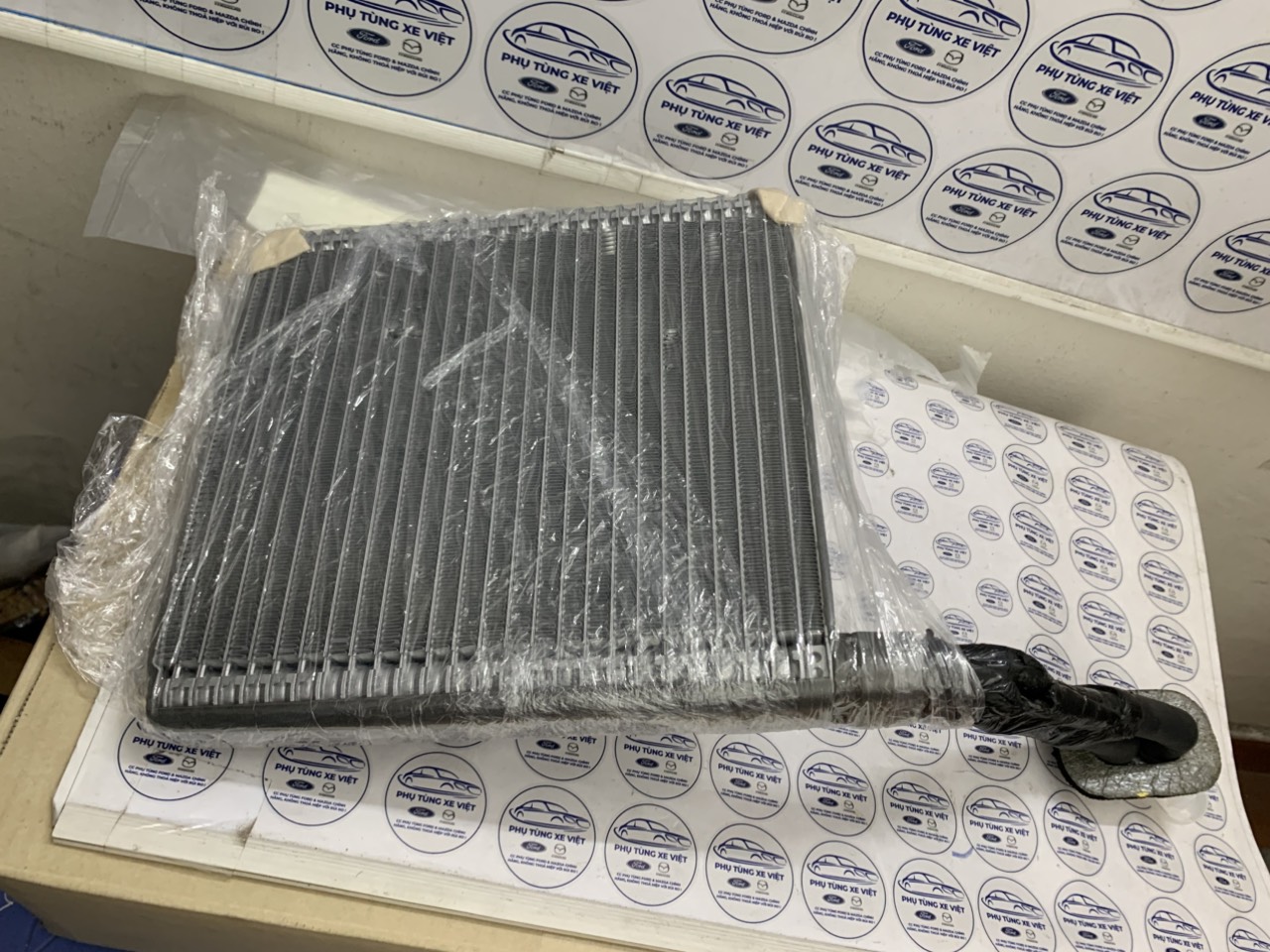 Giàn lạnh điều hoà Ford Ranger 2013 đến 2021 EB3Z19860F