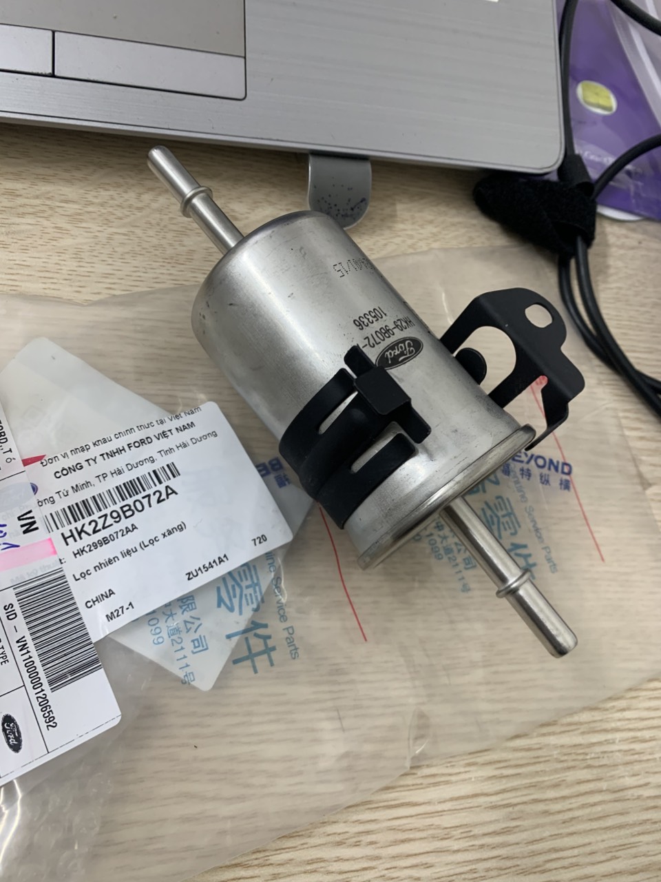 Lọc xăng ngoài Ford Tourneo HK2Z9B072A HK29-9B072-AA