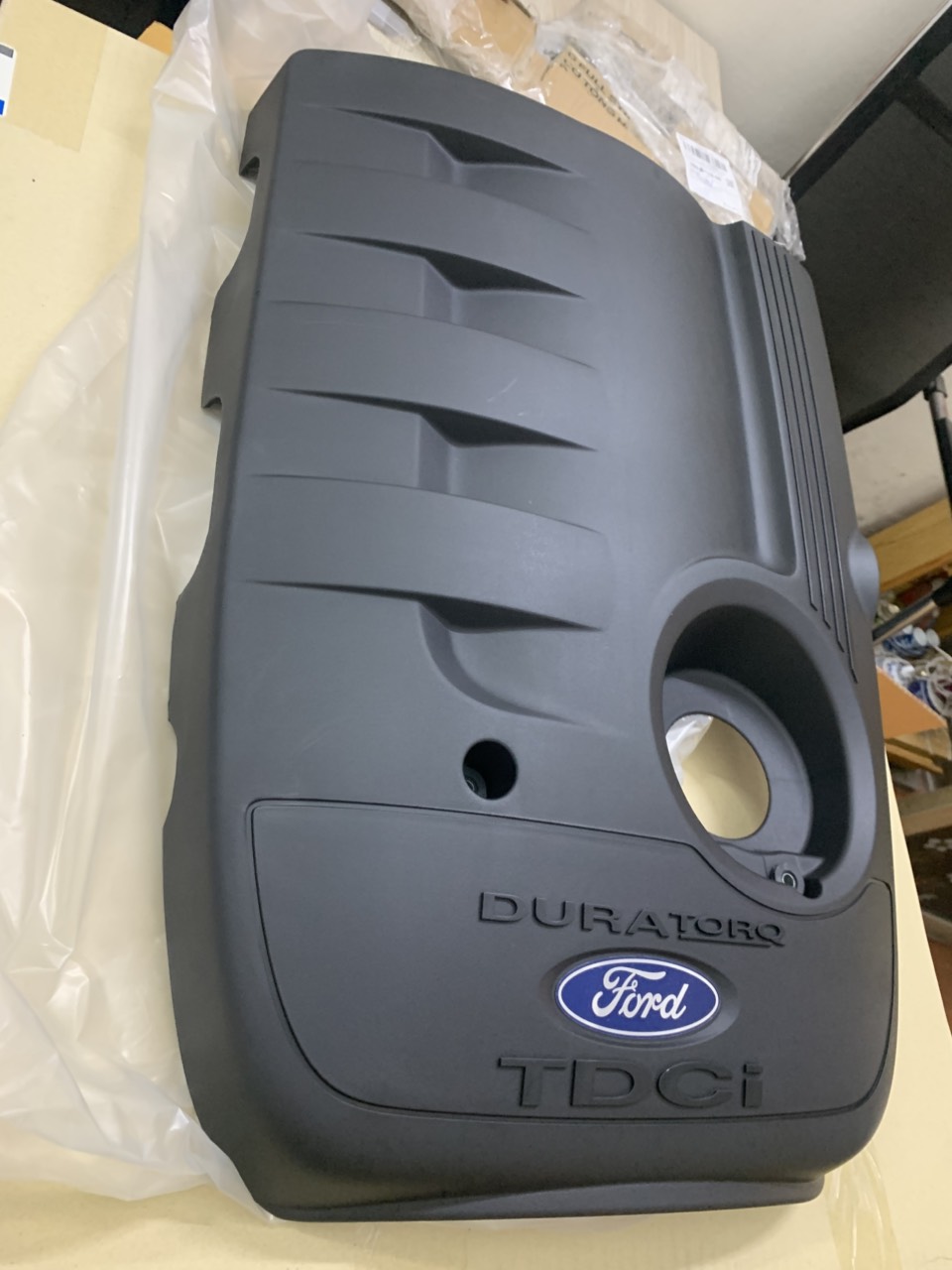 Nắp che động cơ Ford Everest 2009 2010 11 12 13 14 WE5710230