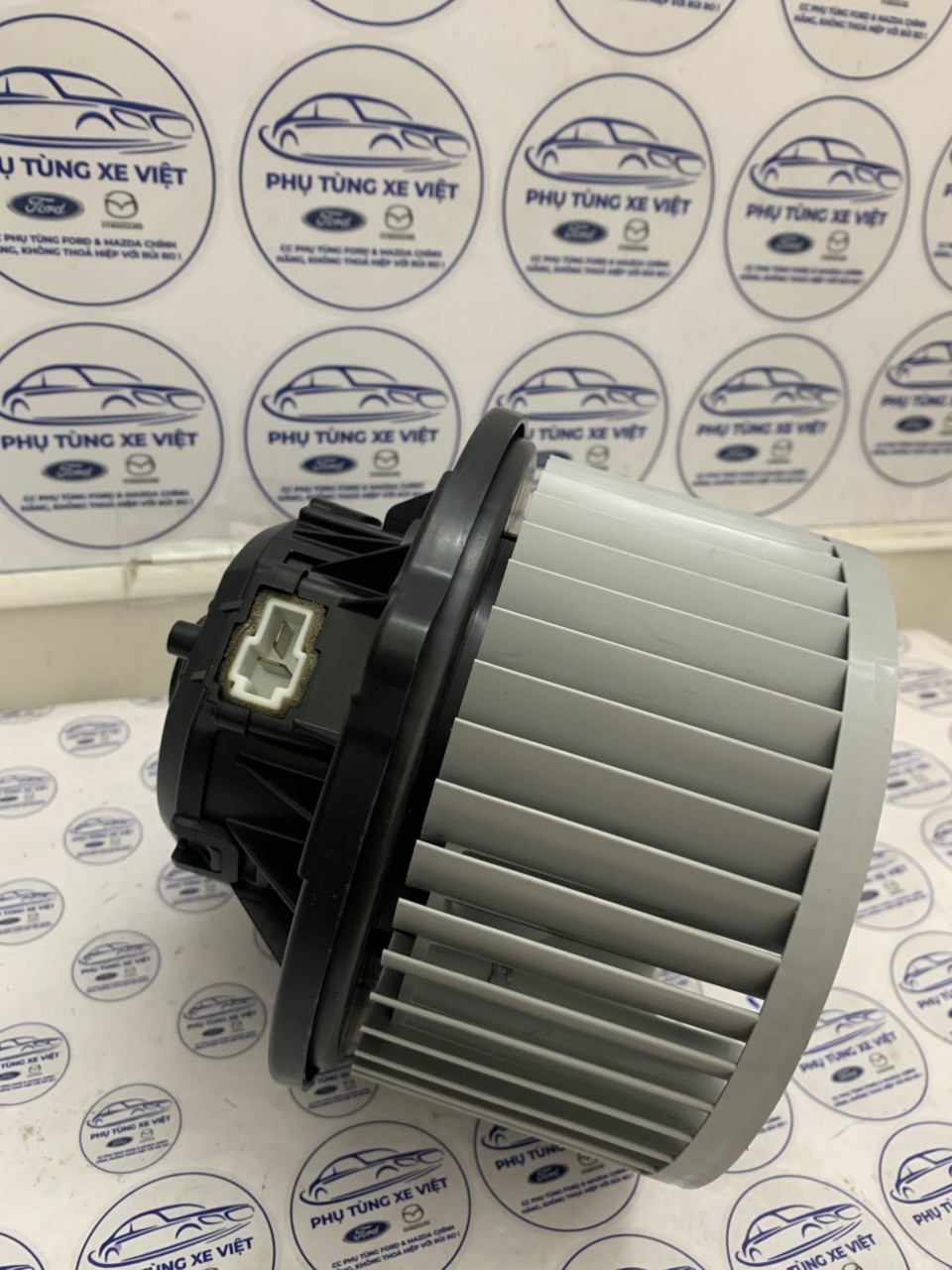 Quạt giàn lạnh điều hòa Ranger 3.2, 2.2 2013-2021 AB3Z19805B