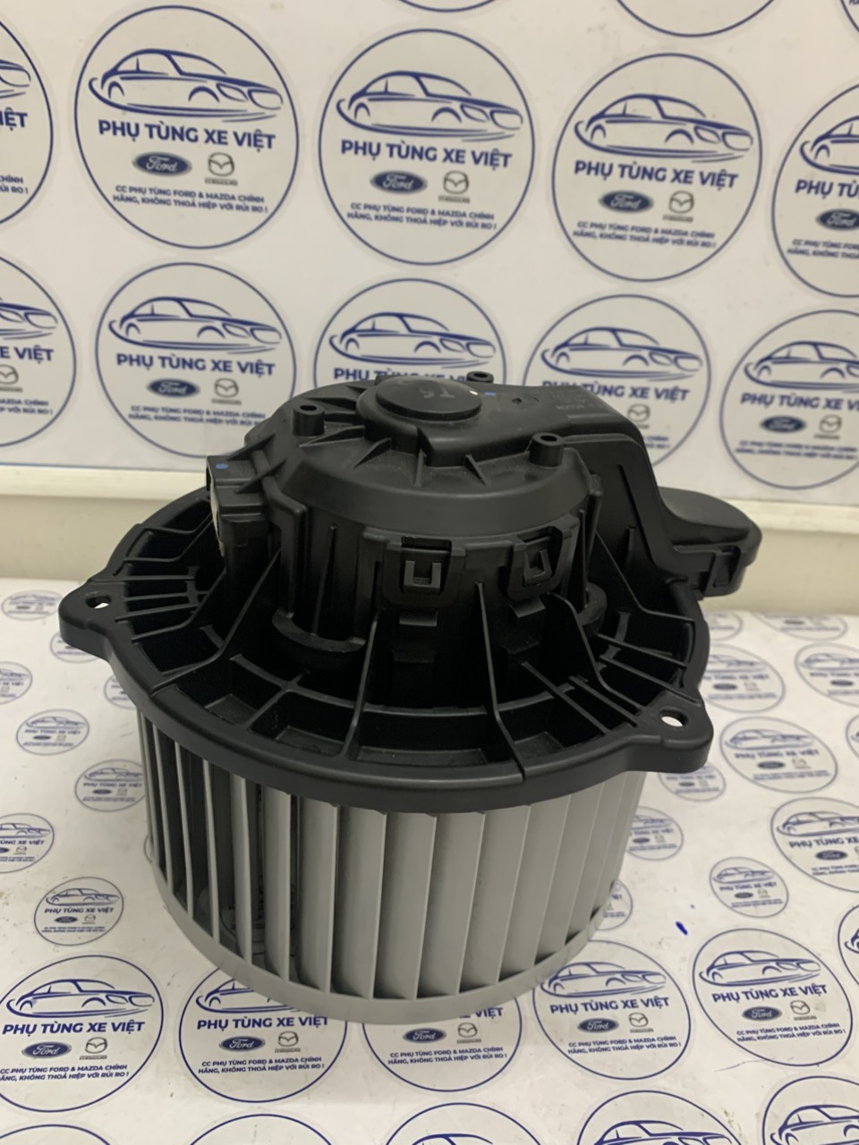 Quạt giàn lạnh điều hòa Ranger 3.2, 2.2 2013-2021 AB3Z19805B