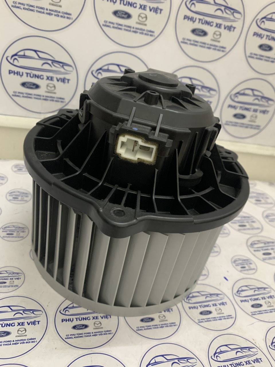 Quạt giàn lạnh điều hòa Ranger 3.2, 2.2 2013-2021 AB3Z19805B