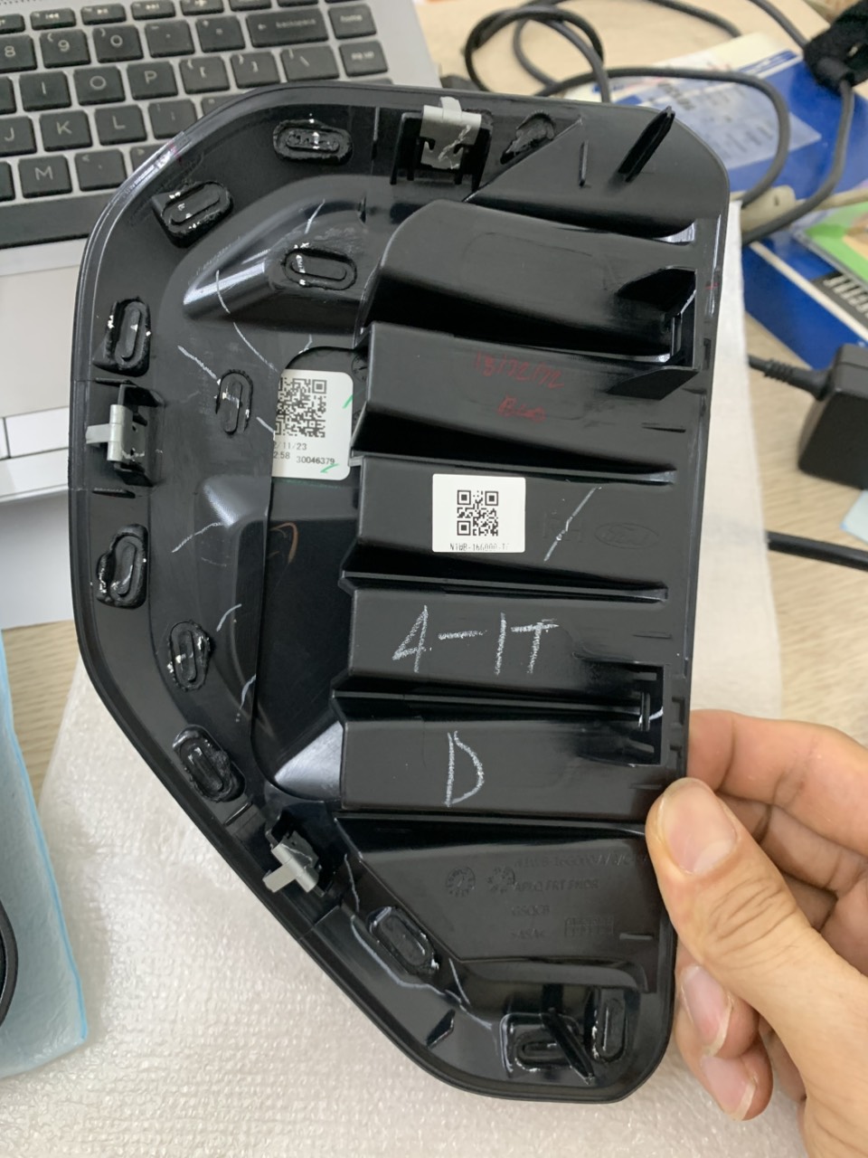 Bộ ốp mang cá Ranger 2023 24 25 26 N1WZ9920000S 6320001S