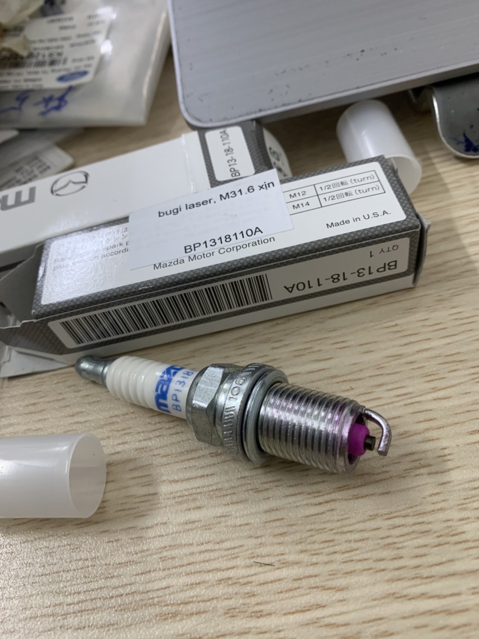 Bugi đánh lửa Ford Laser 1.6 1998 99 2000 2001 BP1318110A