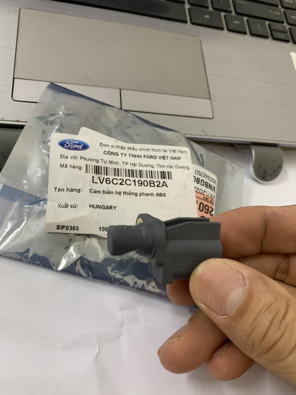 Cảm biến ABS sau Focus 2013 14 15 16 17 18 19 LV6C2C190B2A