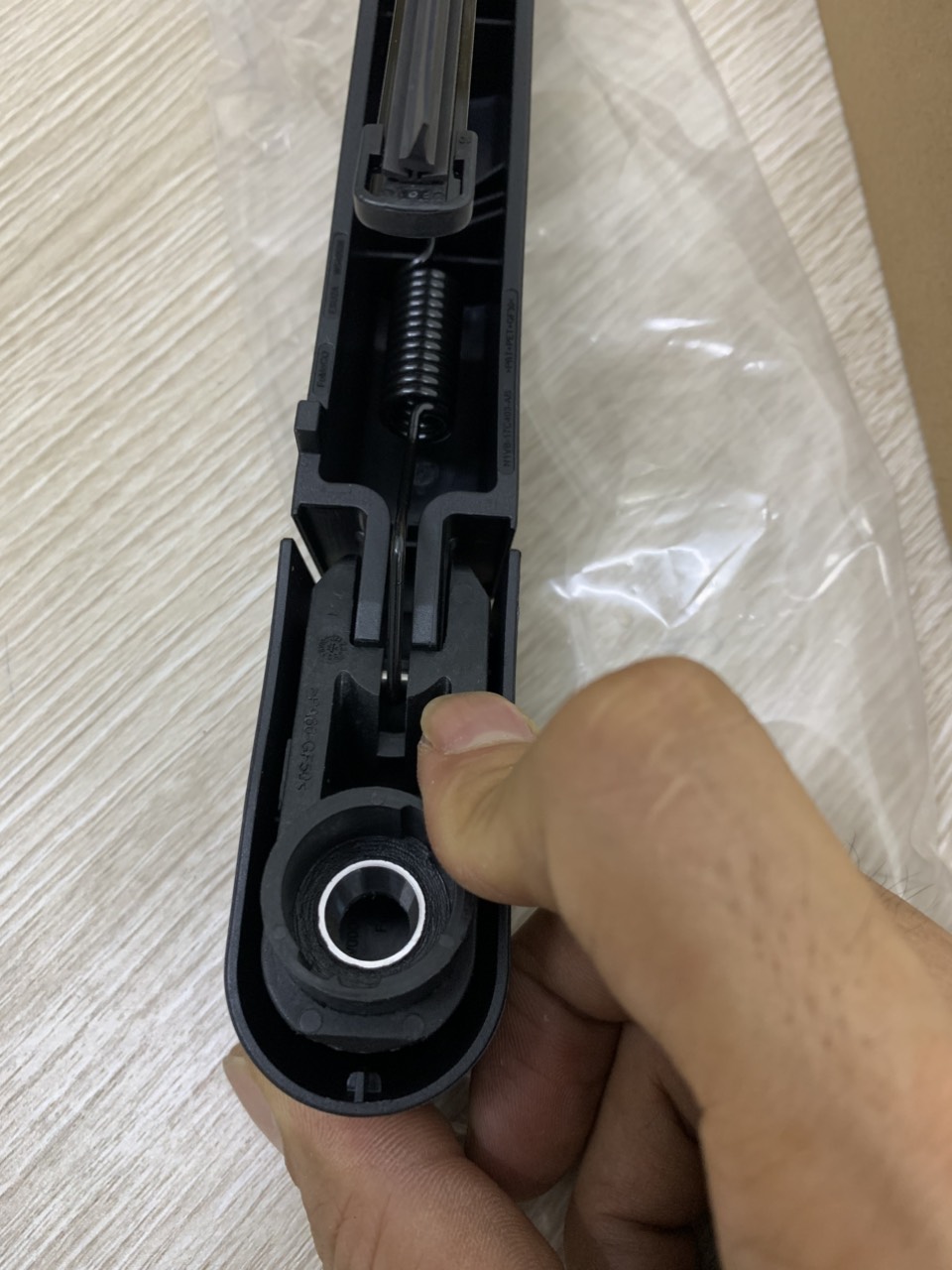 Cần, chổi gạt mưa sau Ford Everest 2023 24 25 26 N1VZ17526C