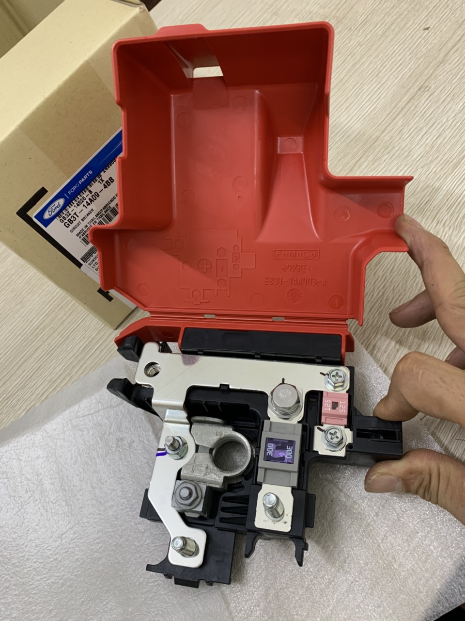 Cầu chì 300 am, cực dương ắc quy Ranger 2018-21 GB3Z14526B