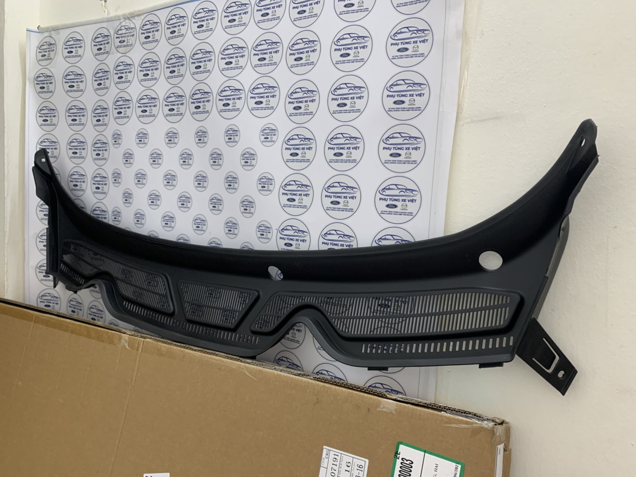 Chắn rác chân kính chắn gió Ford EcoSport 2015 16 17 18 19 20