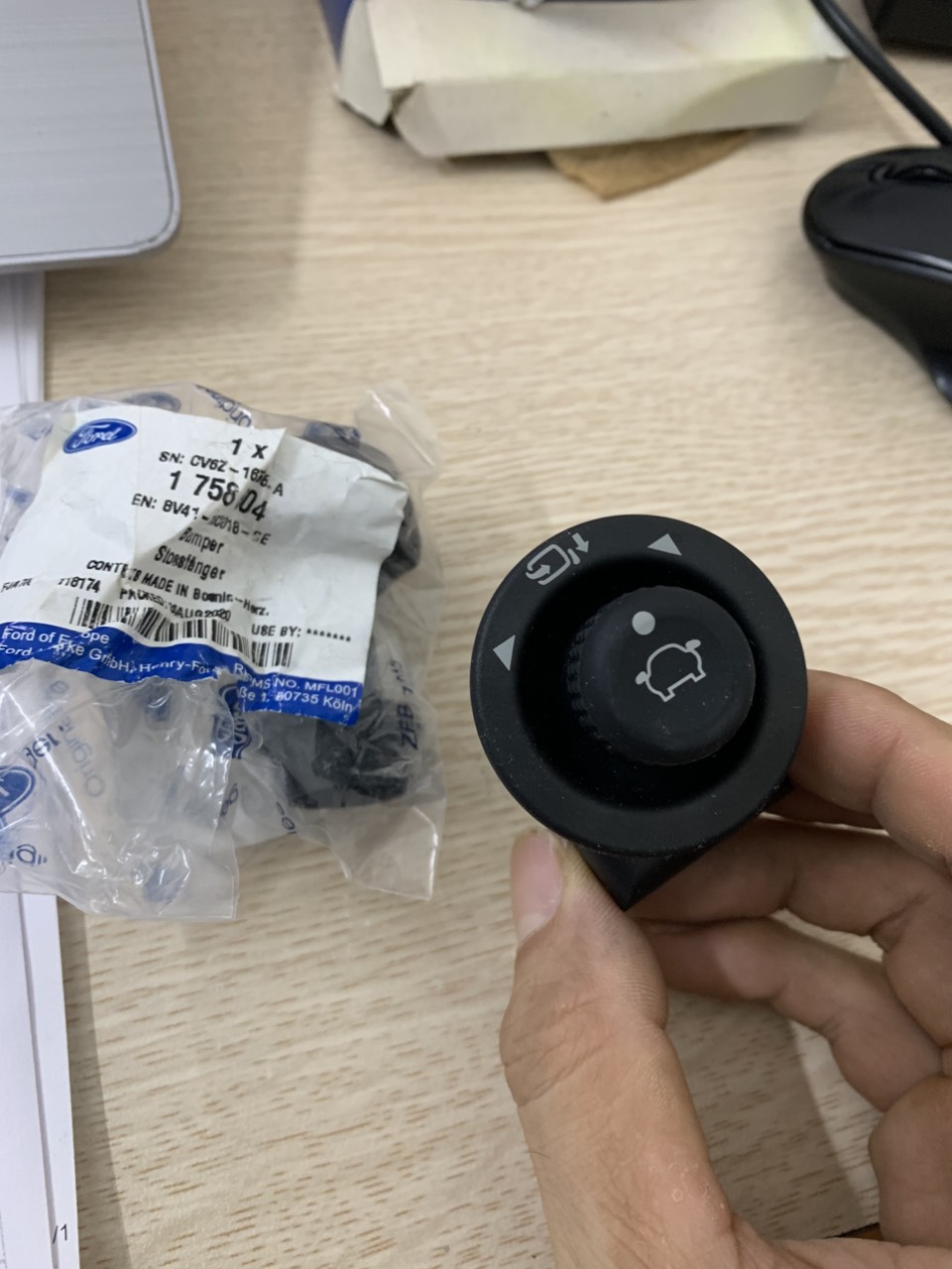 Công tắc gập gương Ford EcoSport, Fiesta CA6T17B676BA